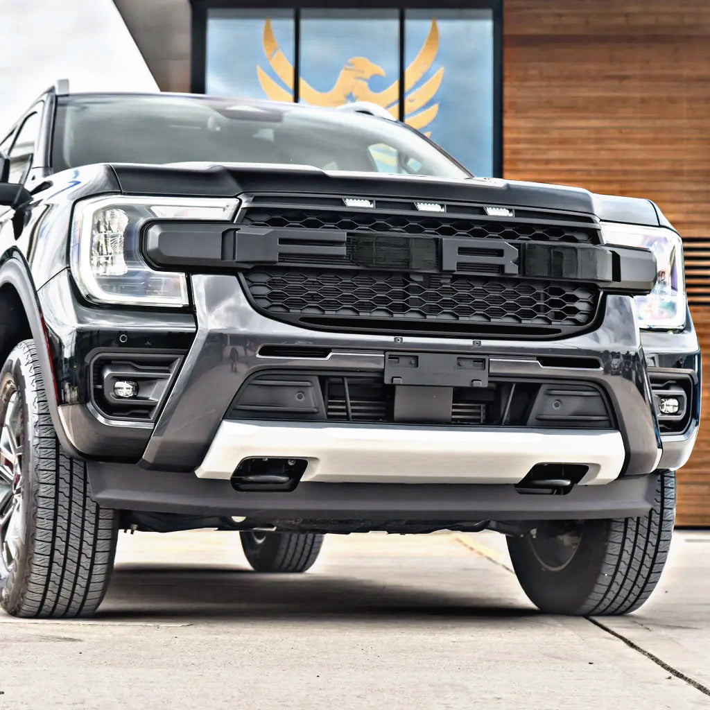 RANGER T9 GRILL “RAPTOR” STYLE with top LED - Autostyling Klerksdorp