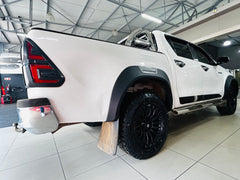 TOYOTA HILUX REVO 2016+ SIDE BODY CLADDING BLK