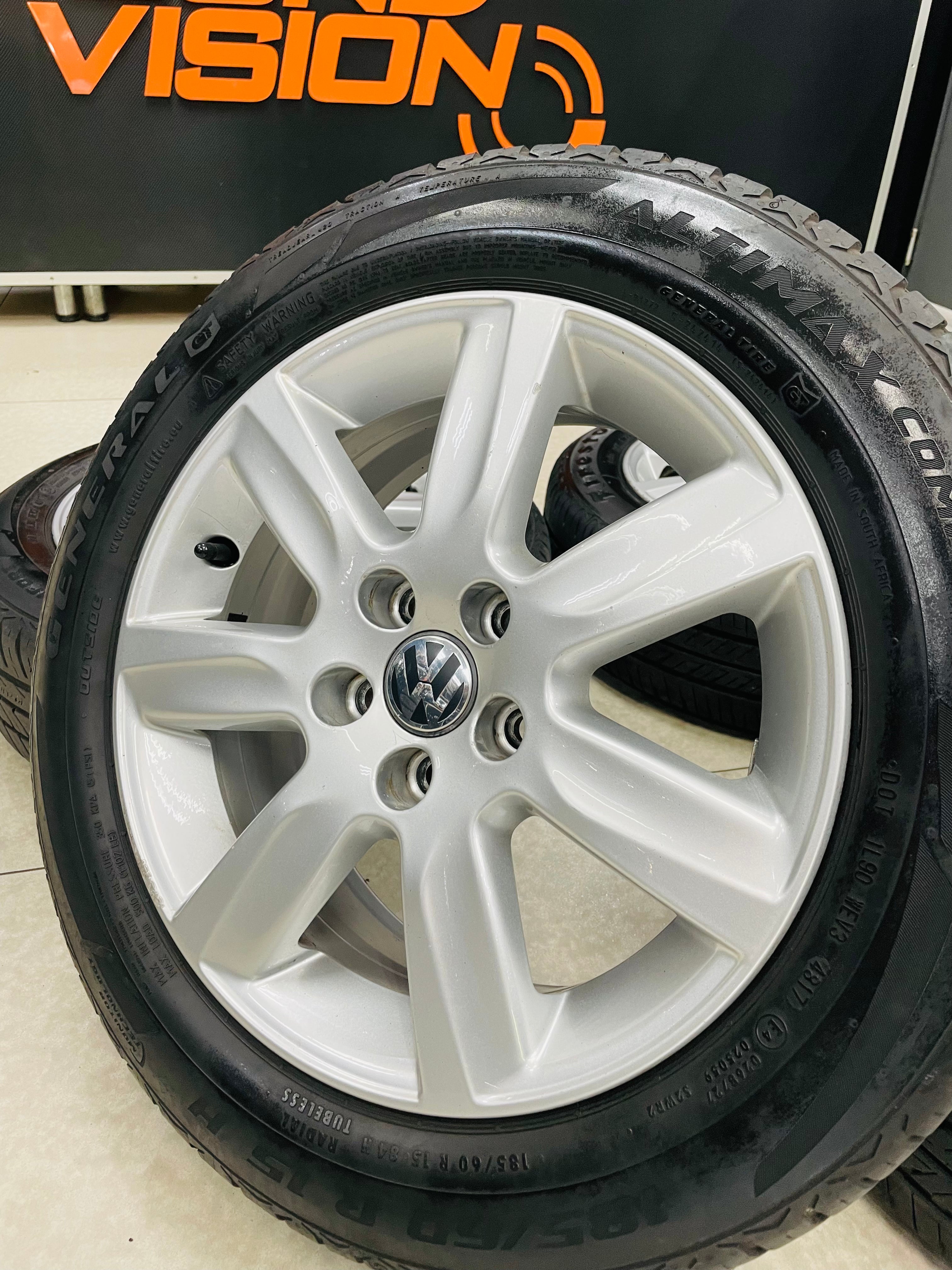 15” POLO 6r comfortline 5/100 pre owned mags & tyres