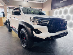 Bonnet guard HILUX 2016+ stick on Matt black
