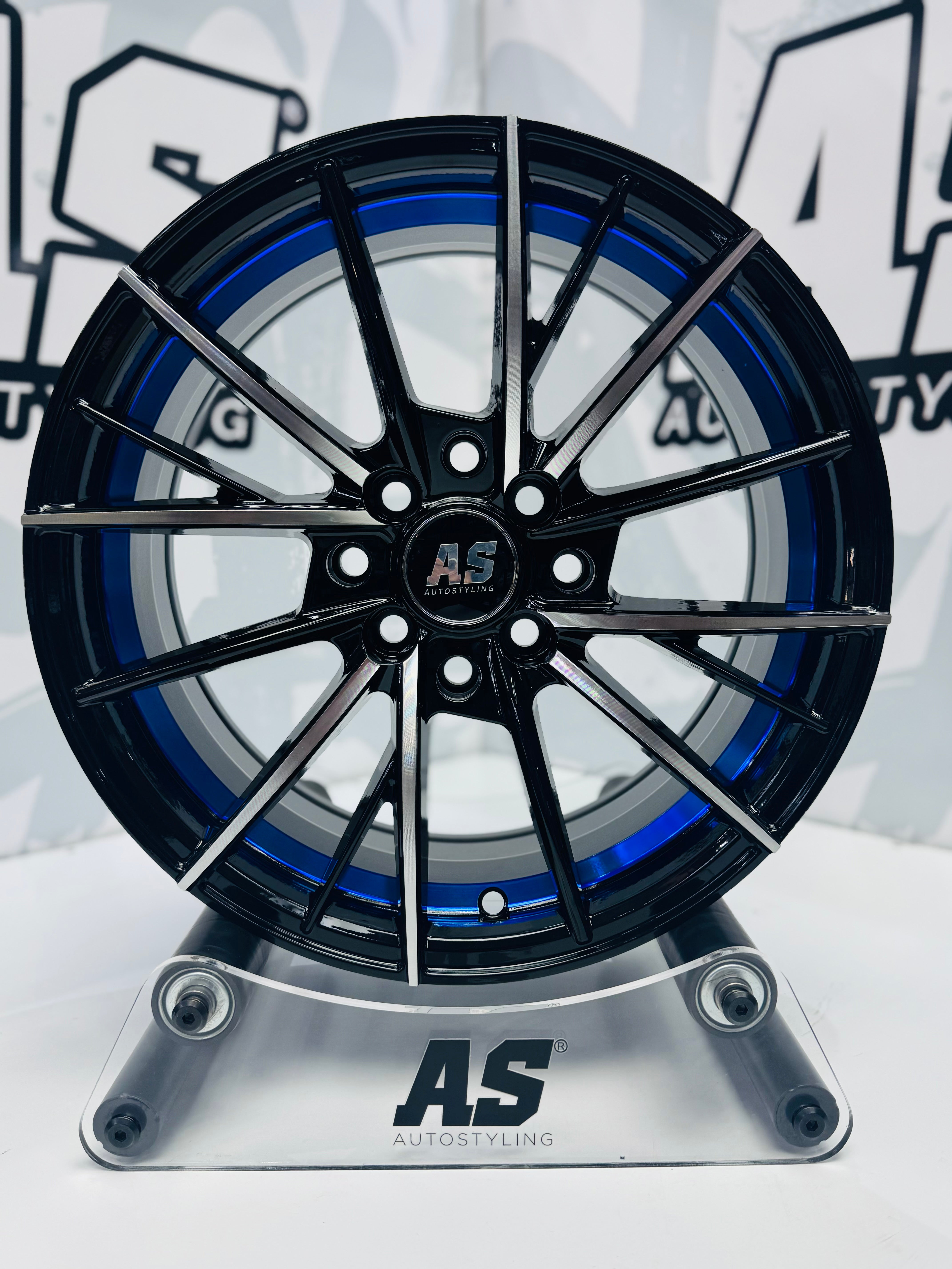 15” M8961 4x100 4x114 Machine black / blue - Autostyling Klerksdorp