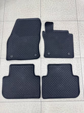 VW TIGUAN 2020+ OEM rubber mats ( PREOWNED ) - Autostyling Klerksdorp