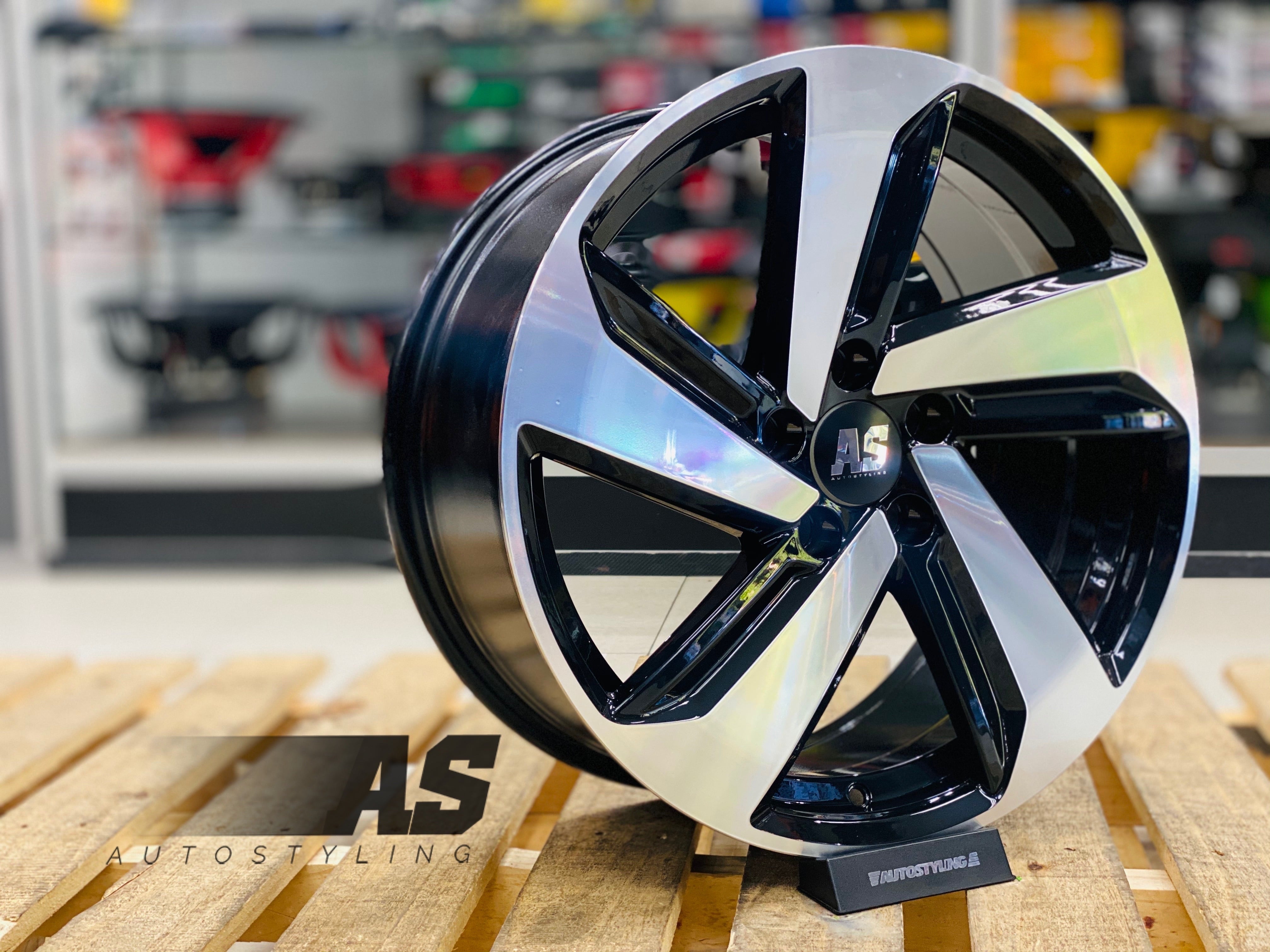 18” AS-GOLF 7.5 5/112 MACHINE FACE BLACK - Autostyling Klerksdorp