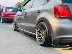 UNIVERSAL SIDE SKIRT GLOSS BLACK WITH WING TYPE A