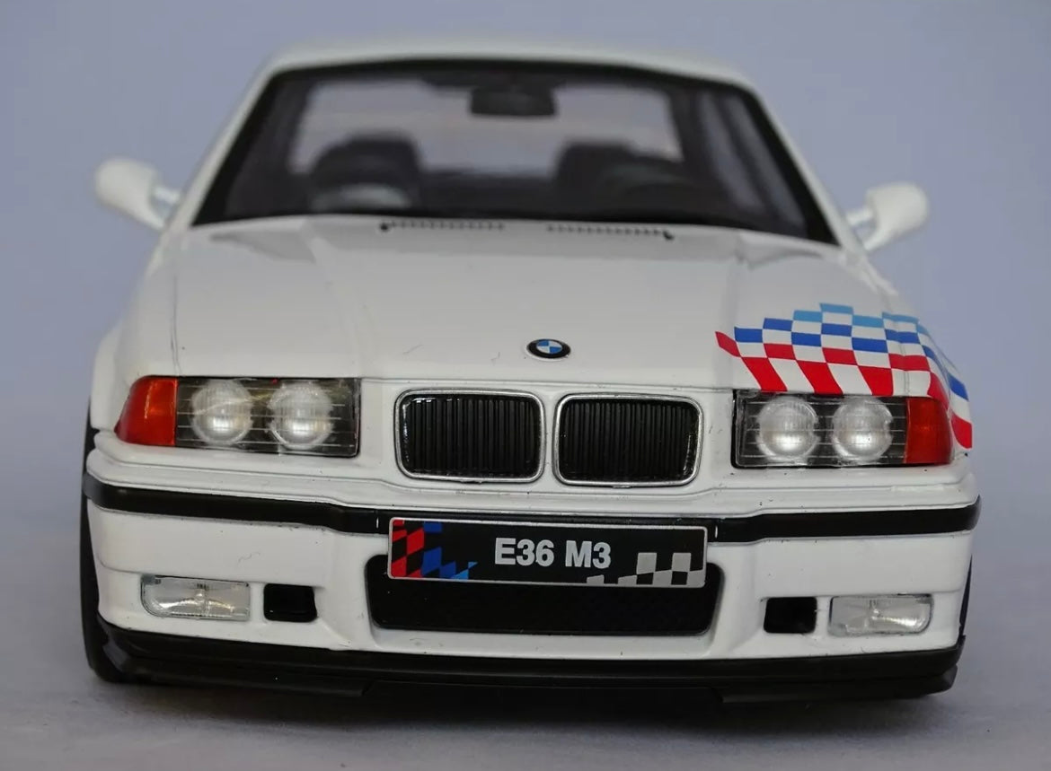 SOLIDO 1:18 SCALE MODEL CAR BMW E36  M3