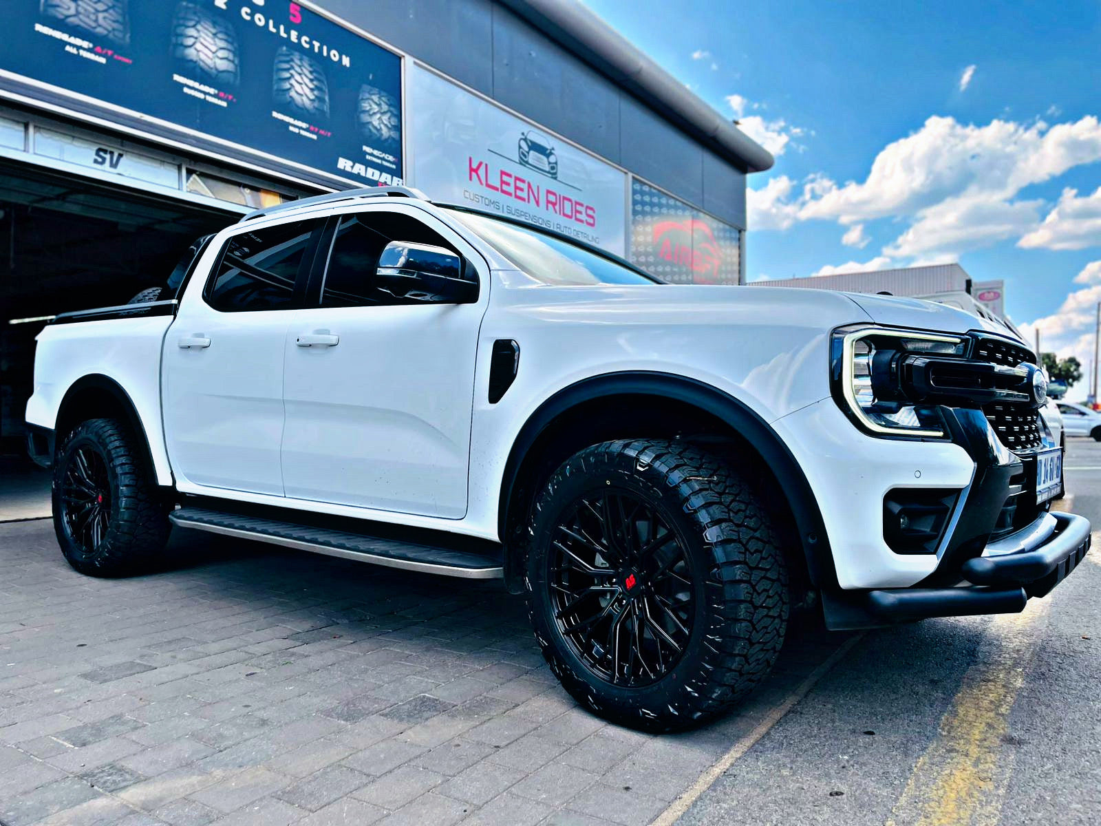 MAXXIS 285/55/20 RAZR A/T TYRES