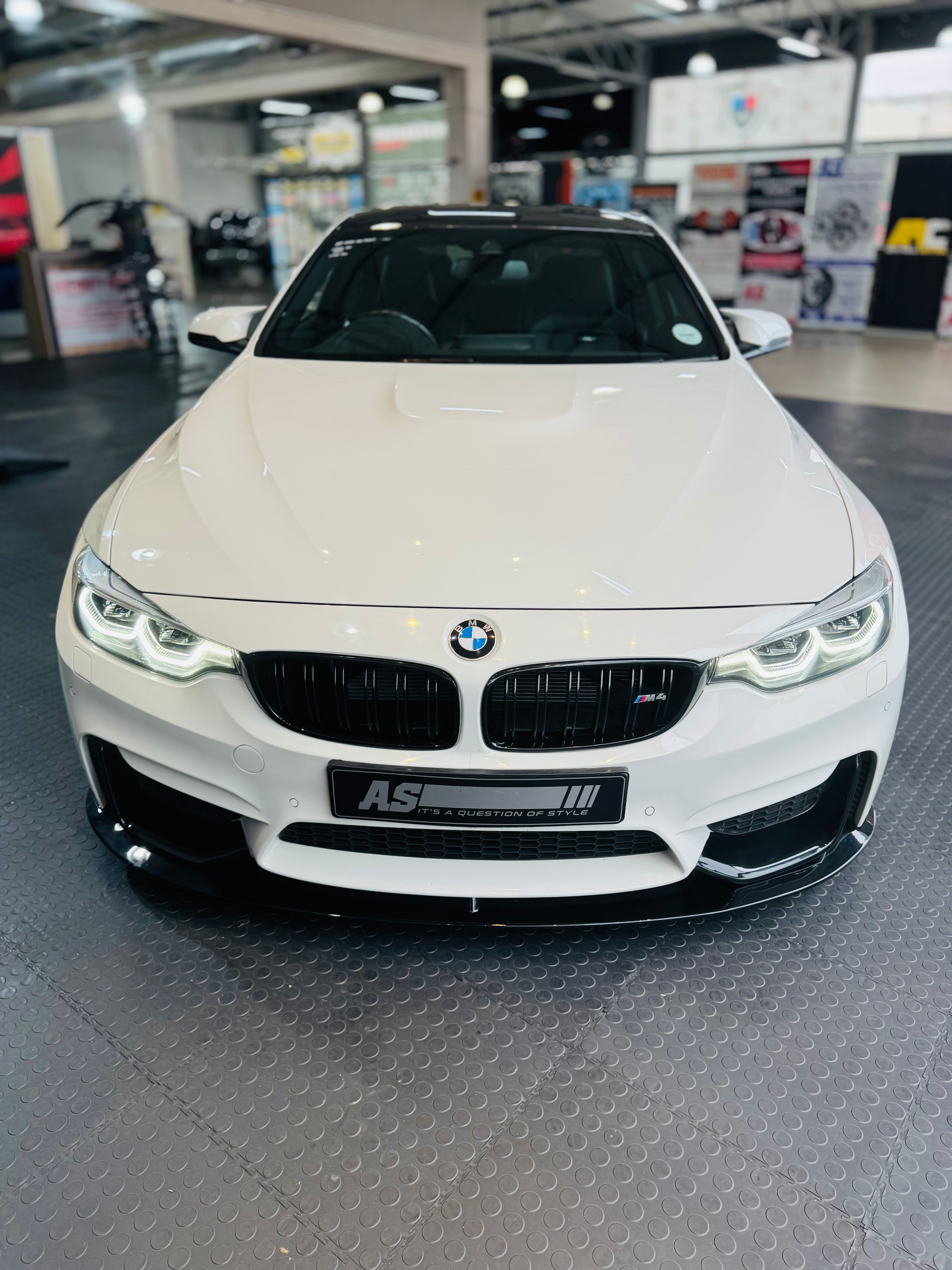 BM F80/F82 M3 M4 FRONT MP SPOILER GLOSS BLACK
