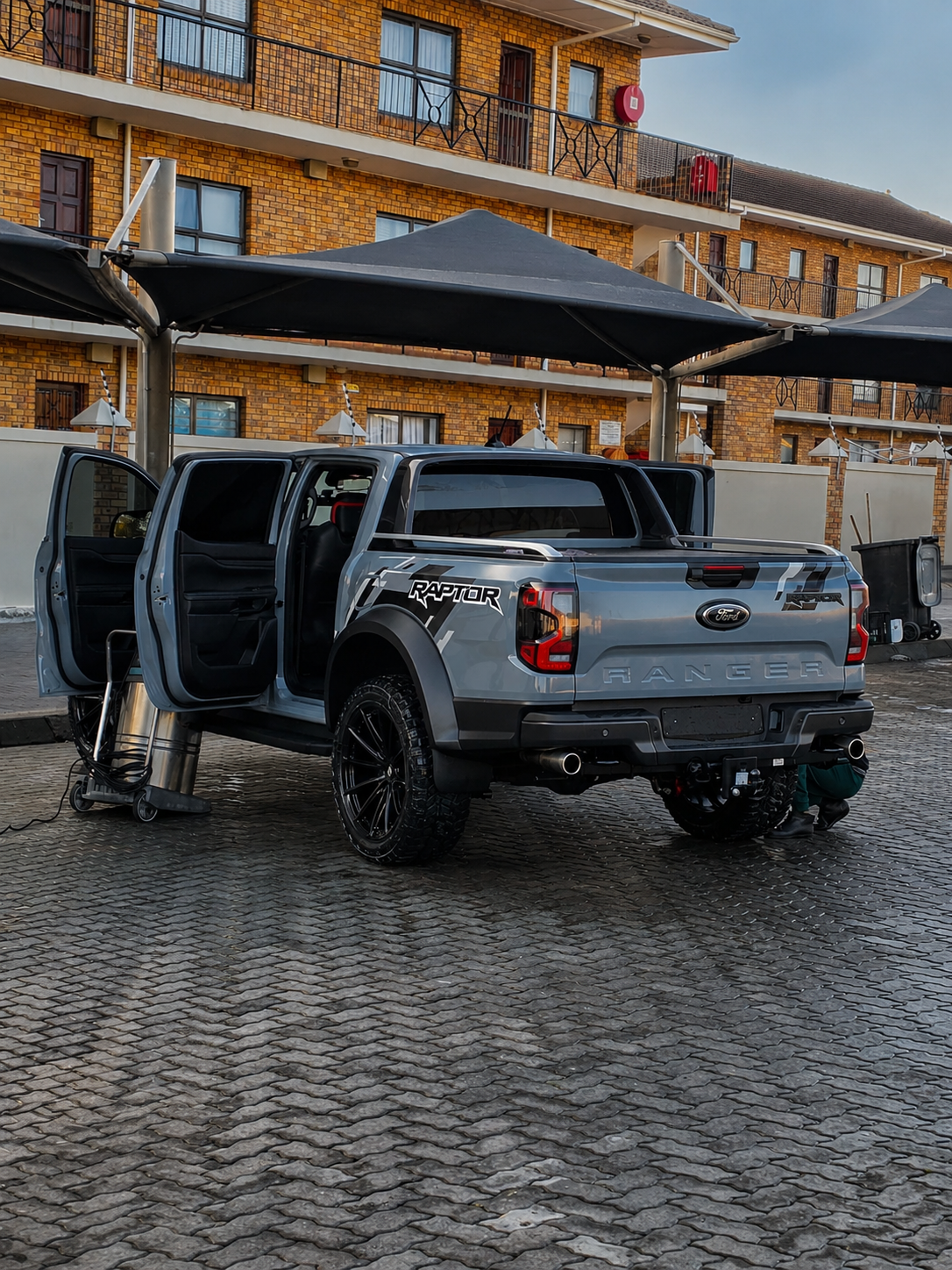 WIDE BODY  FENDER FLARE KIT (50mm wider ) - OE COLOR (2022+ FORD RANGER RAPTOR) - Autostyling Klerksdorp