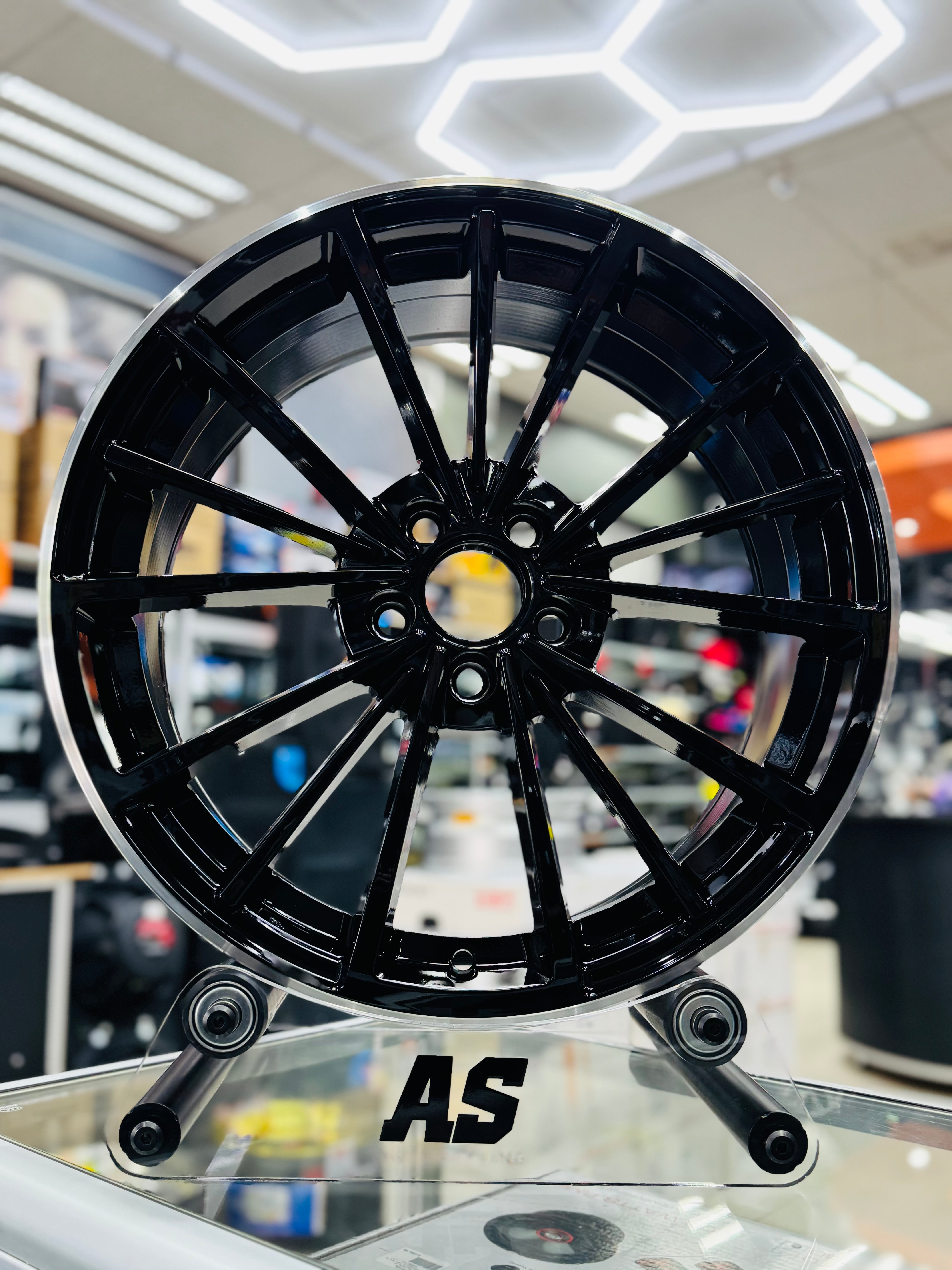 17” V-DUB  CLUBSPORT 2 GB SILVER LIP - Autostyling Klerksdorp