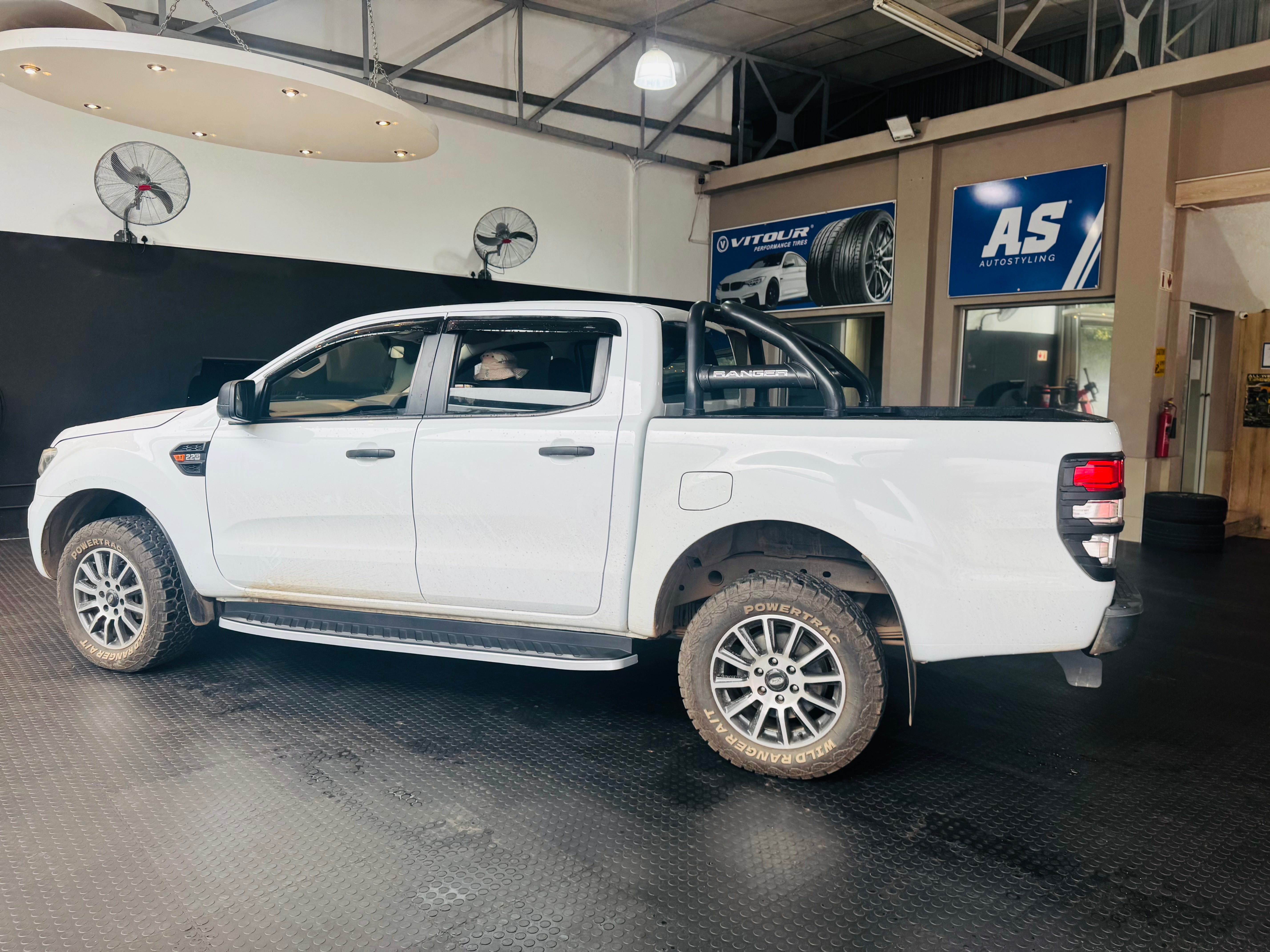 Ford ranger T6 / T7 / T9 incl next Gen 2012- 2025 SIDE  STEPS BRAND NEW