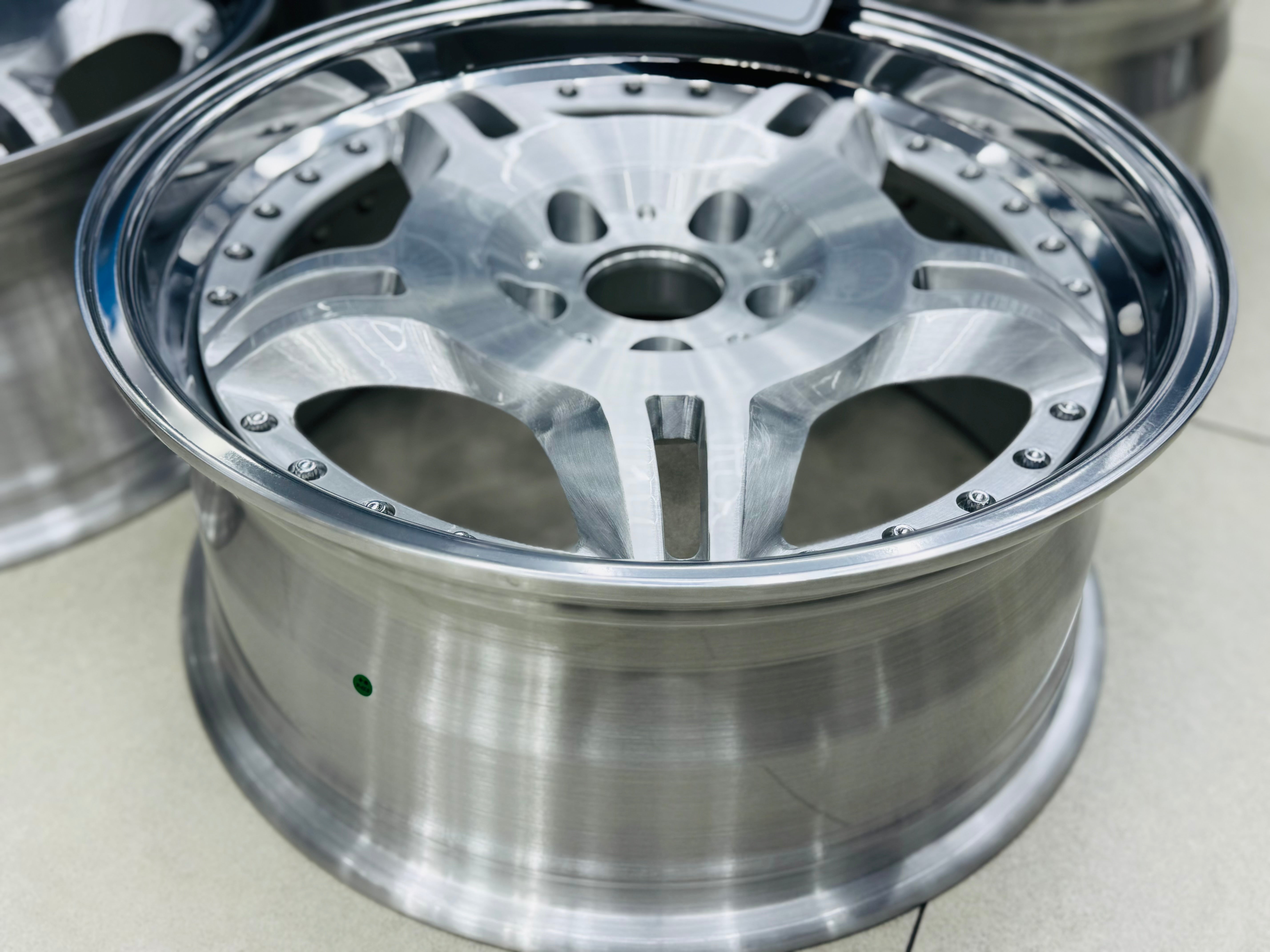 18 ” E36 M3 MOTORSPORT GERMAN SPEC FORGED2PCE SPLIT  RIMS SILVER NARROW WIDES WITH HIGH POLISH MIRROR LIPS