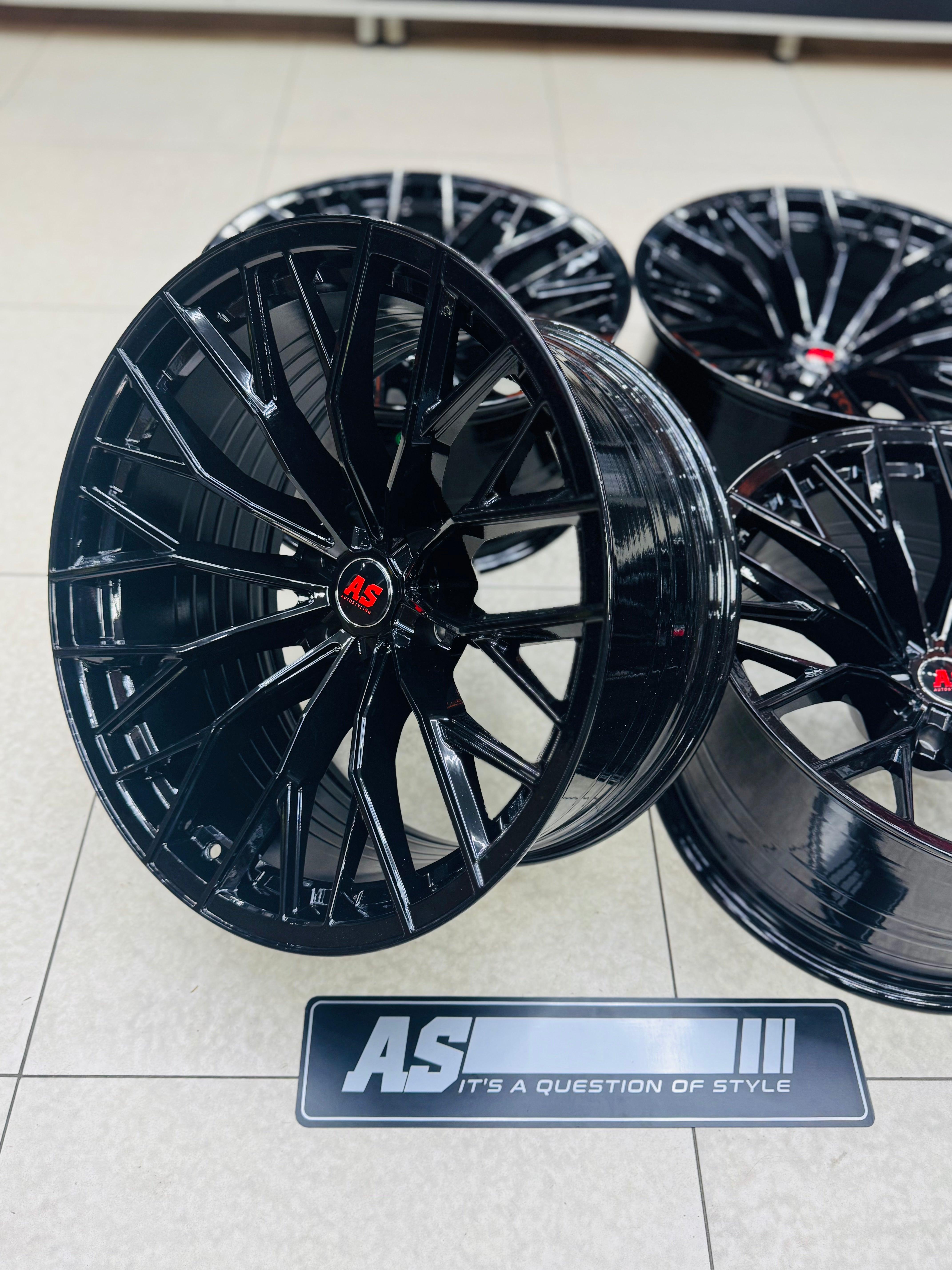 20” CONCAVO 06 GLOSS BLACK  BAKKIE RIMS 6/139 PCD
