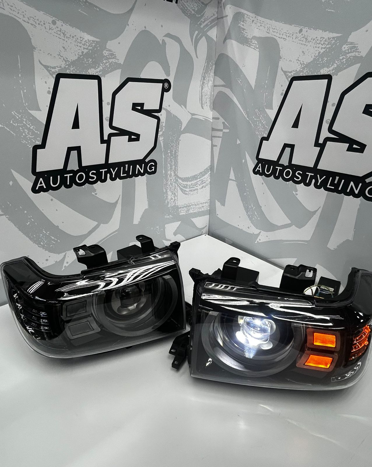 TOYOTA LANDCRUISER 79 2008-2023 DEFENDER STYLE LED HEADLIGHTS