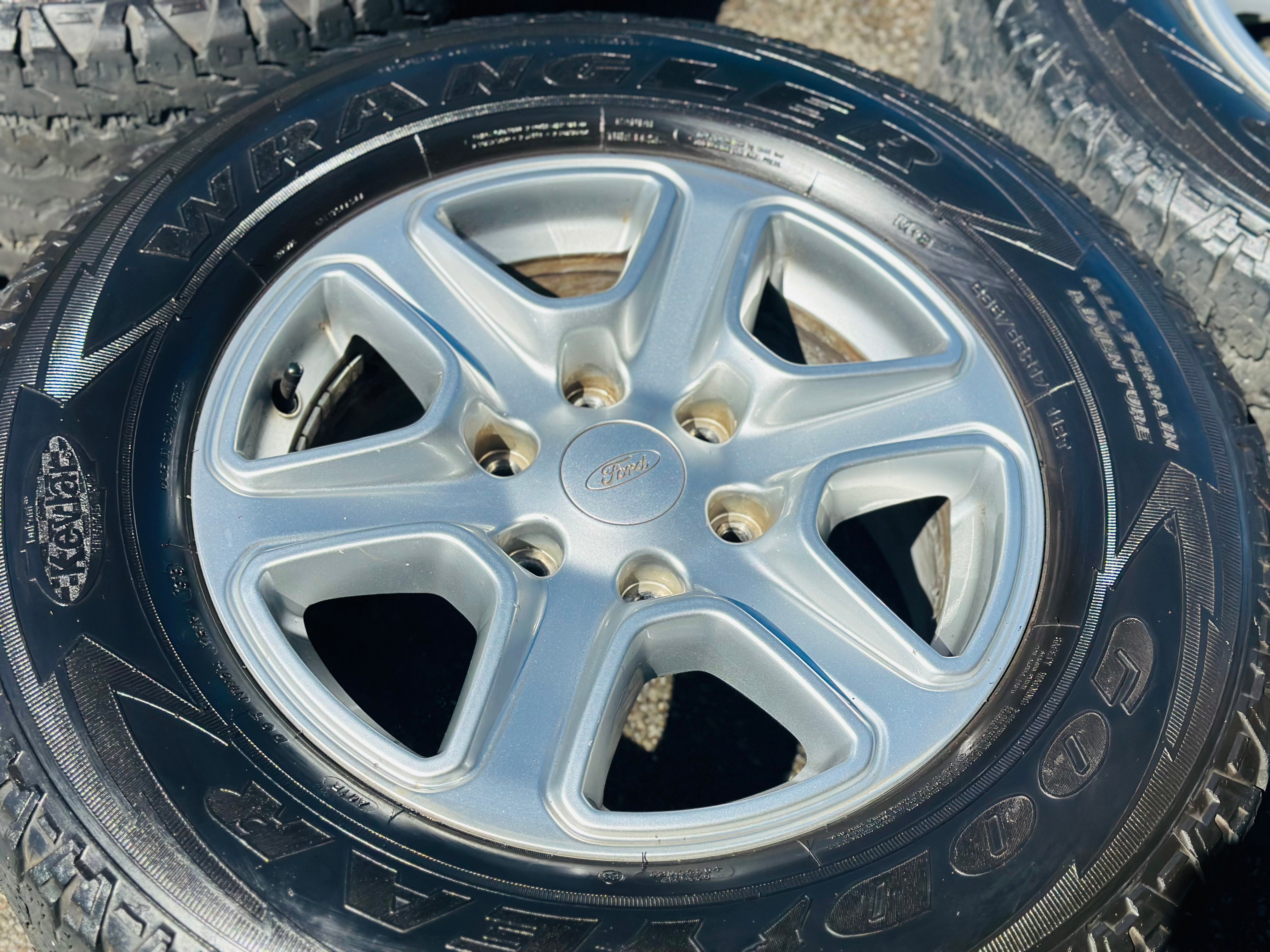 FORD RANGER OEM XLT  USED RIMS & TYRES