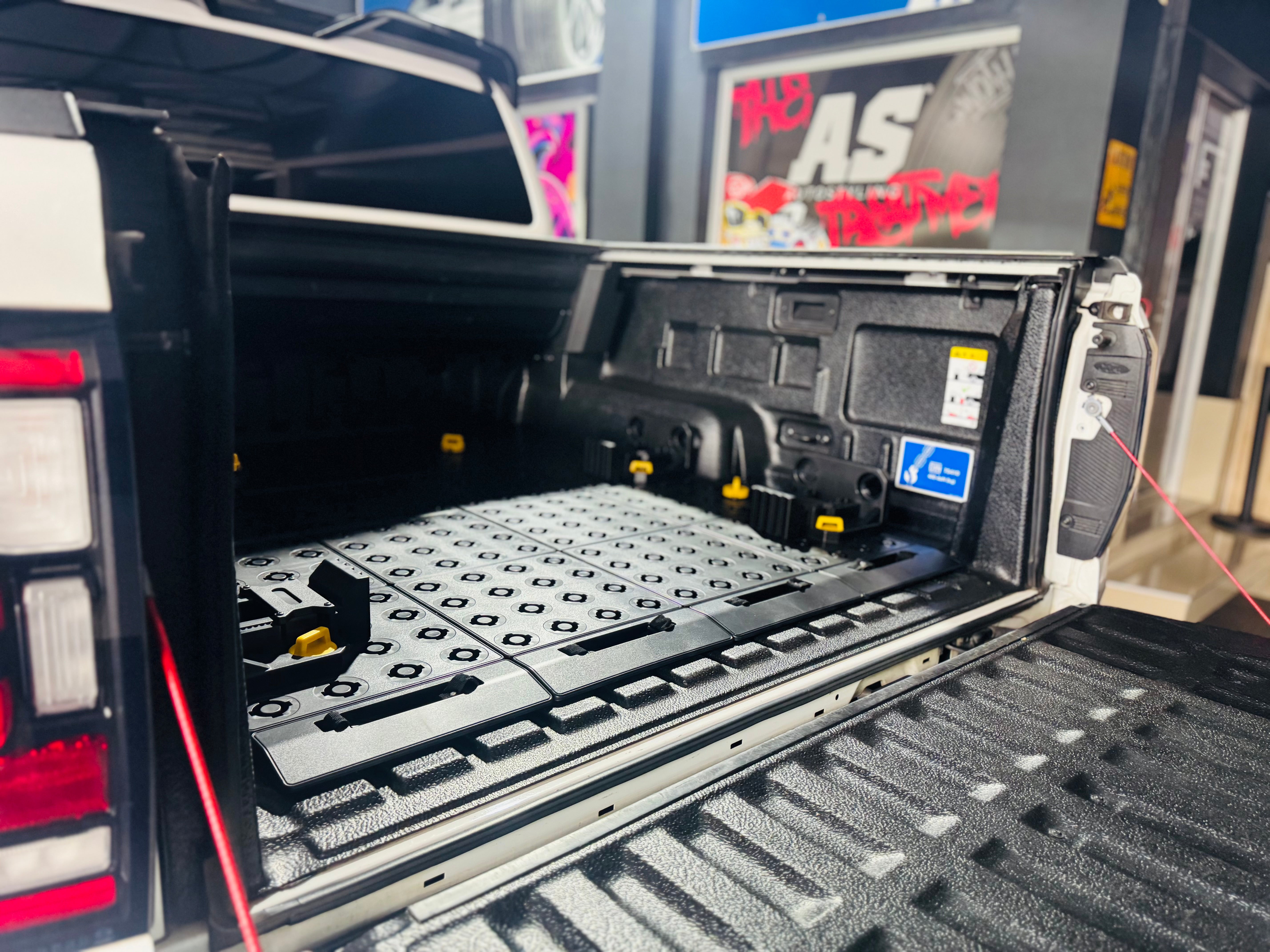 SHIVA 4x4 BAKKIE MODULAR BIN LOADING SYSTEM