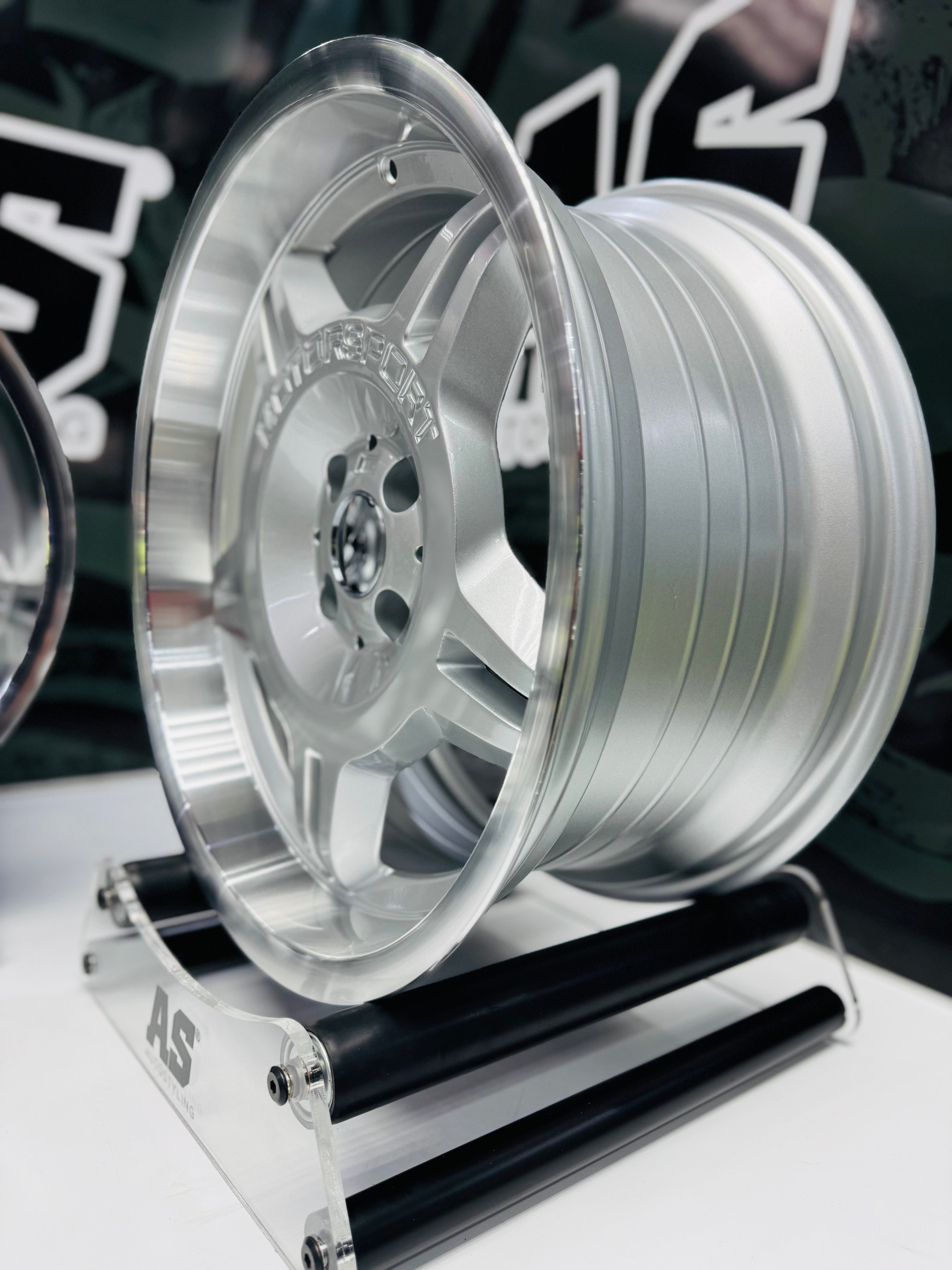 17” AS- GERMAN SPECS 8.5/10j 4/100  SILVER