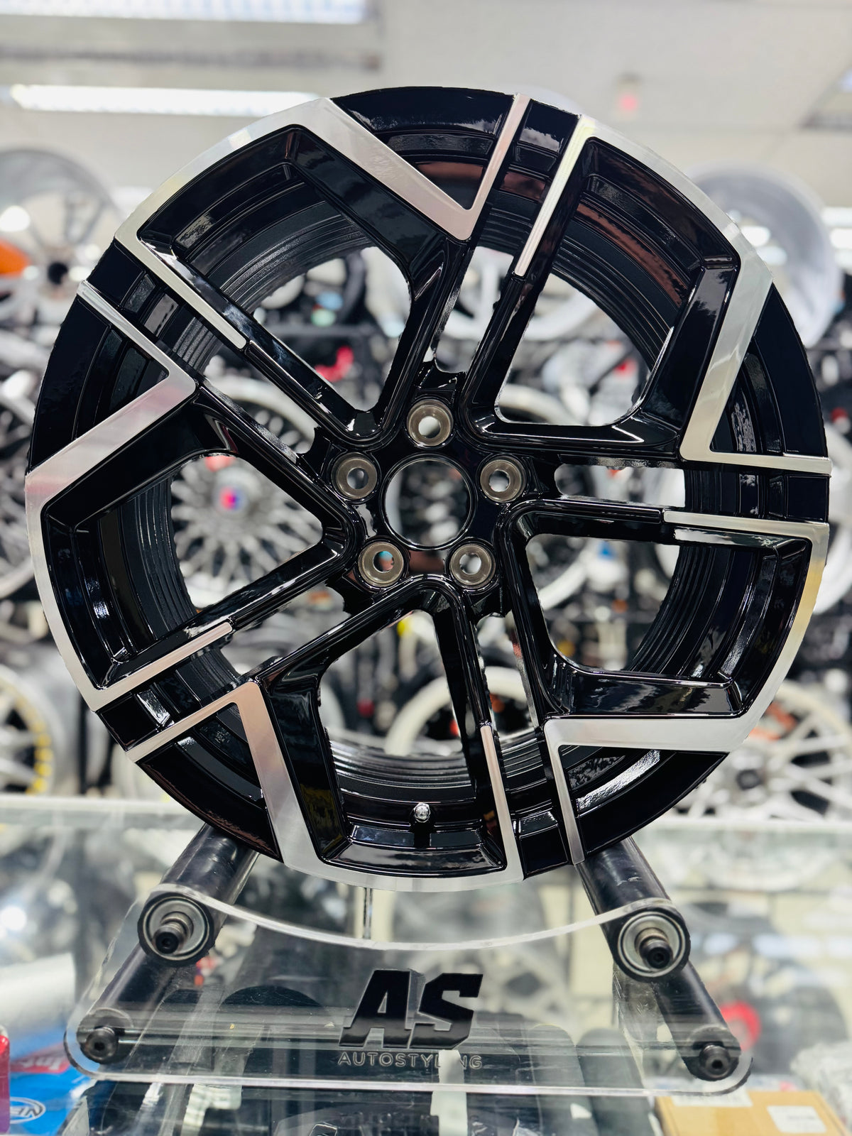 17” AS- M8611 5/100 RIMS