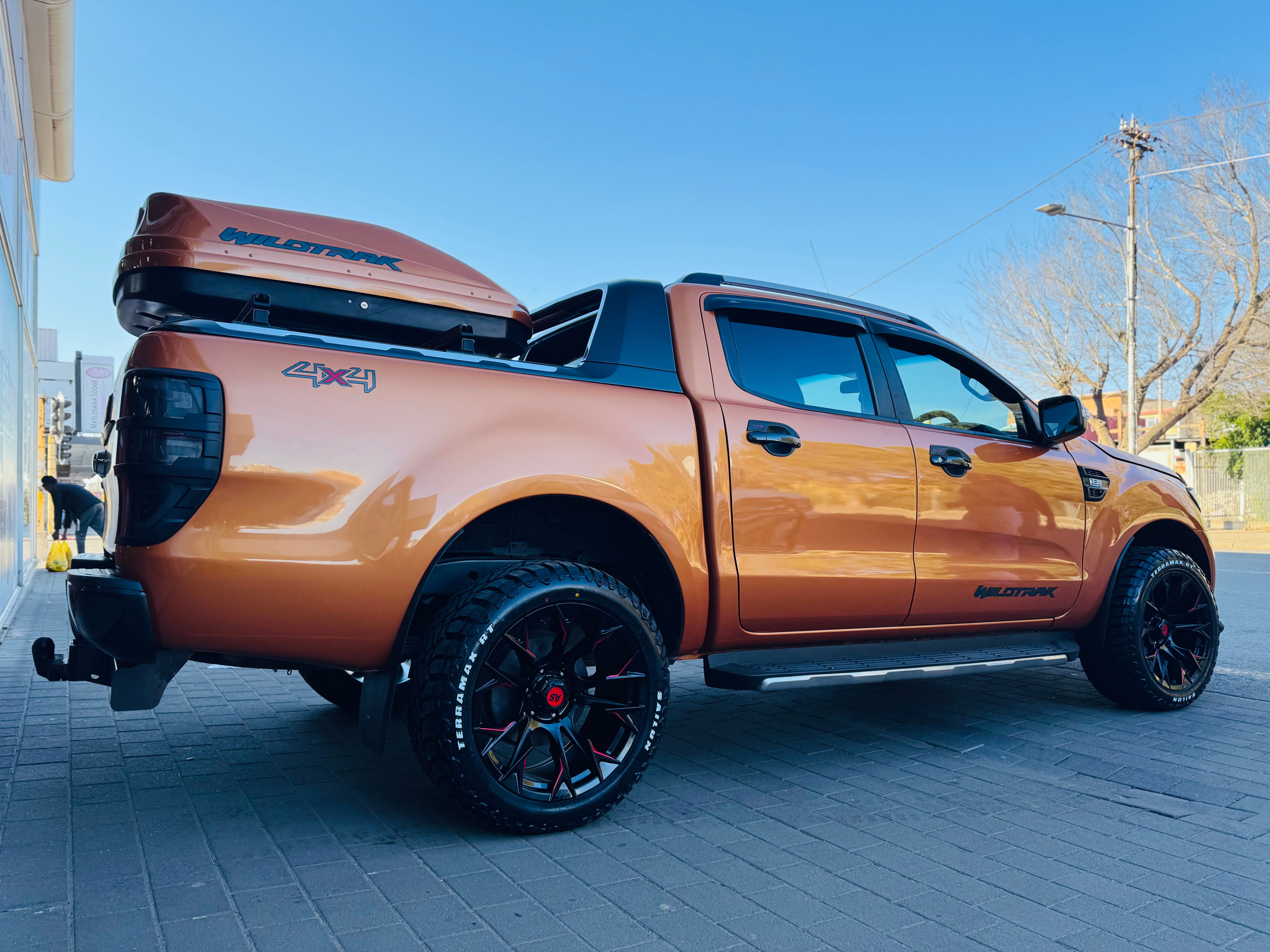 20” XPF15 20X10j 6x139BAKKIE GLOSS BLACK RIMS