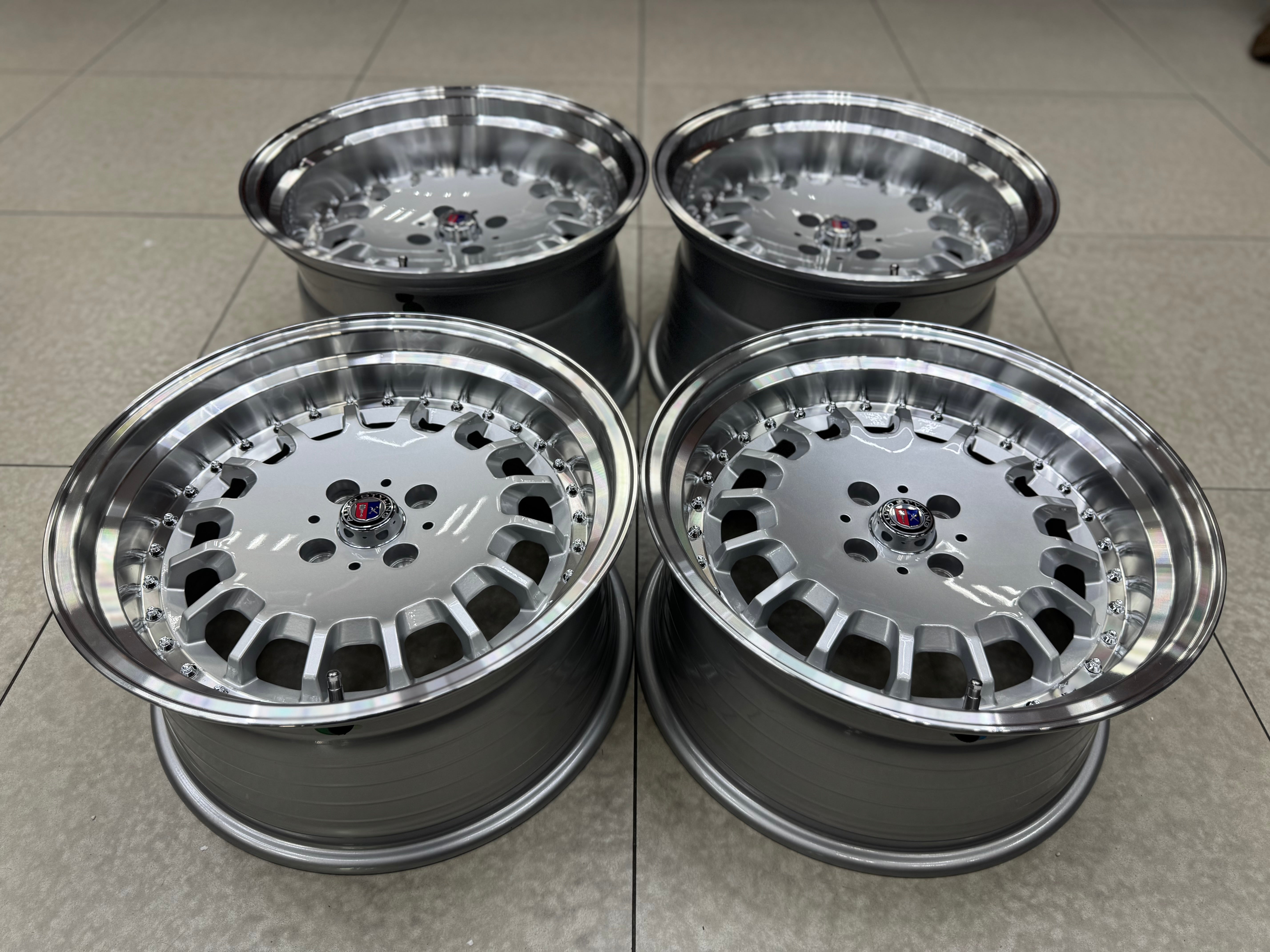 17” AS- E30 BOTTLE CAPS   8.5/10j 4/100  SILVER