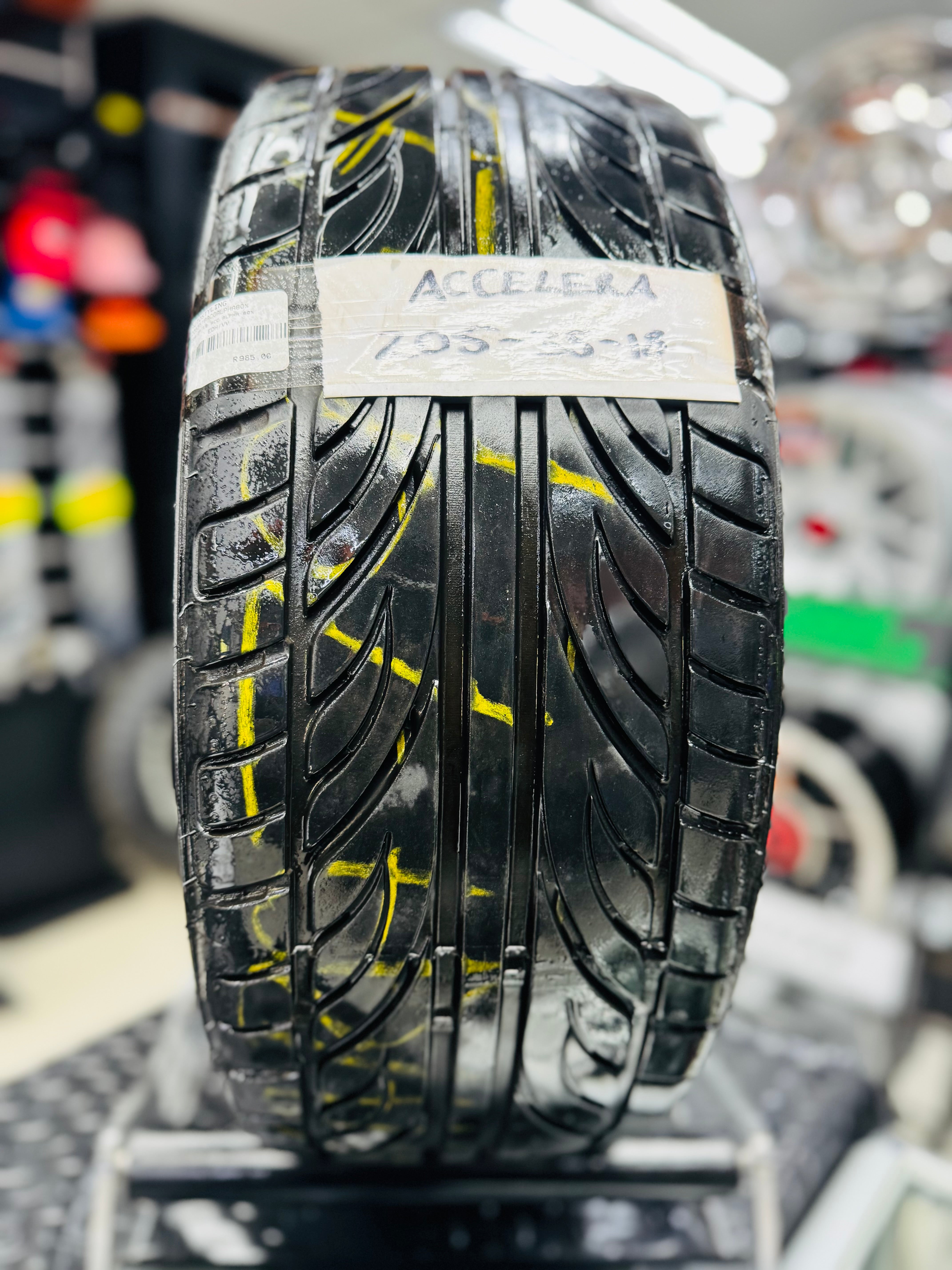 205/35/18 ACCELERA ALPHA TYRE USED 80% TREAD