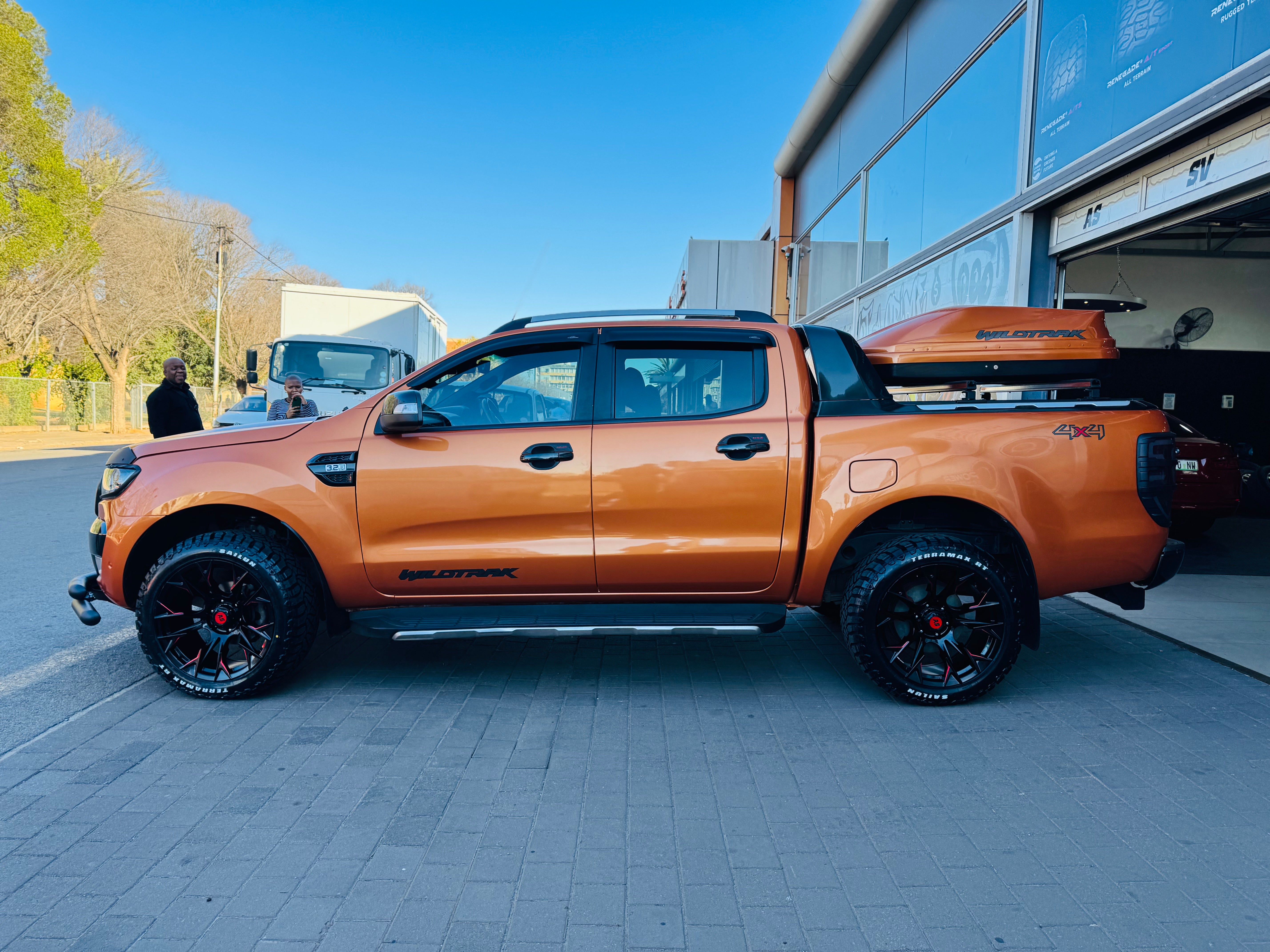 20” XPF15 20X10j 6x139BAKKIE GLOSS BLACK RIMS