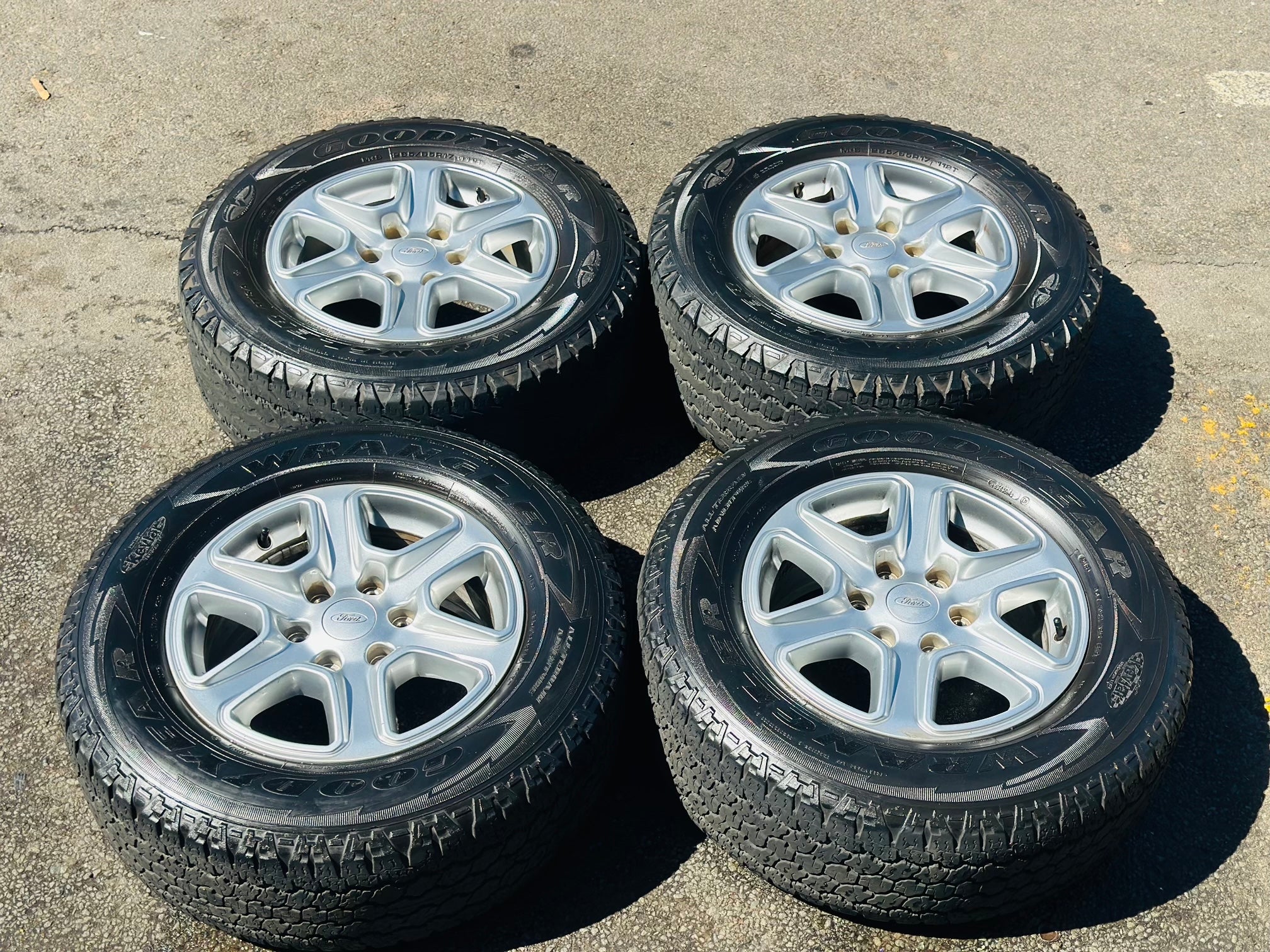 FORD RANGER OEM XLT  USED RIMS & TYRES