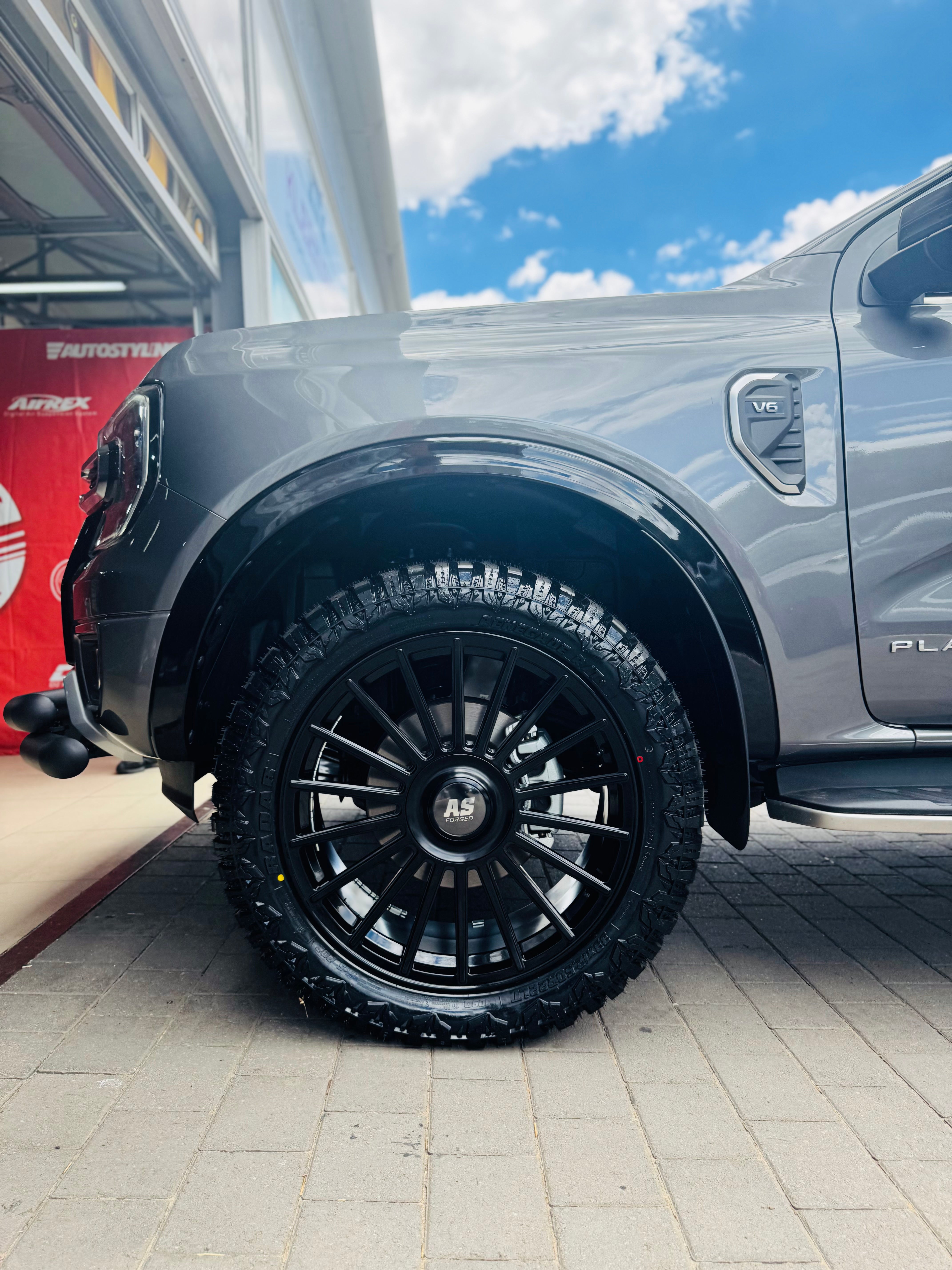 22 ” AS FULLY FORGED 022 RANGER & AMAROK FITMENT   RIMS 6/139 PCD FLOATING CAPS - Autostyling Klerksdorp