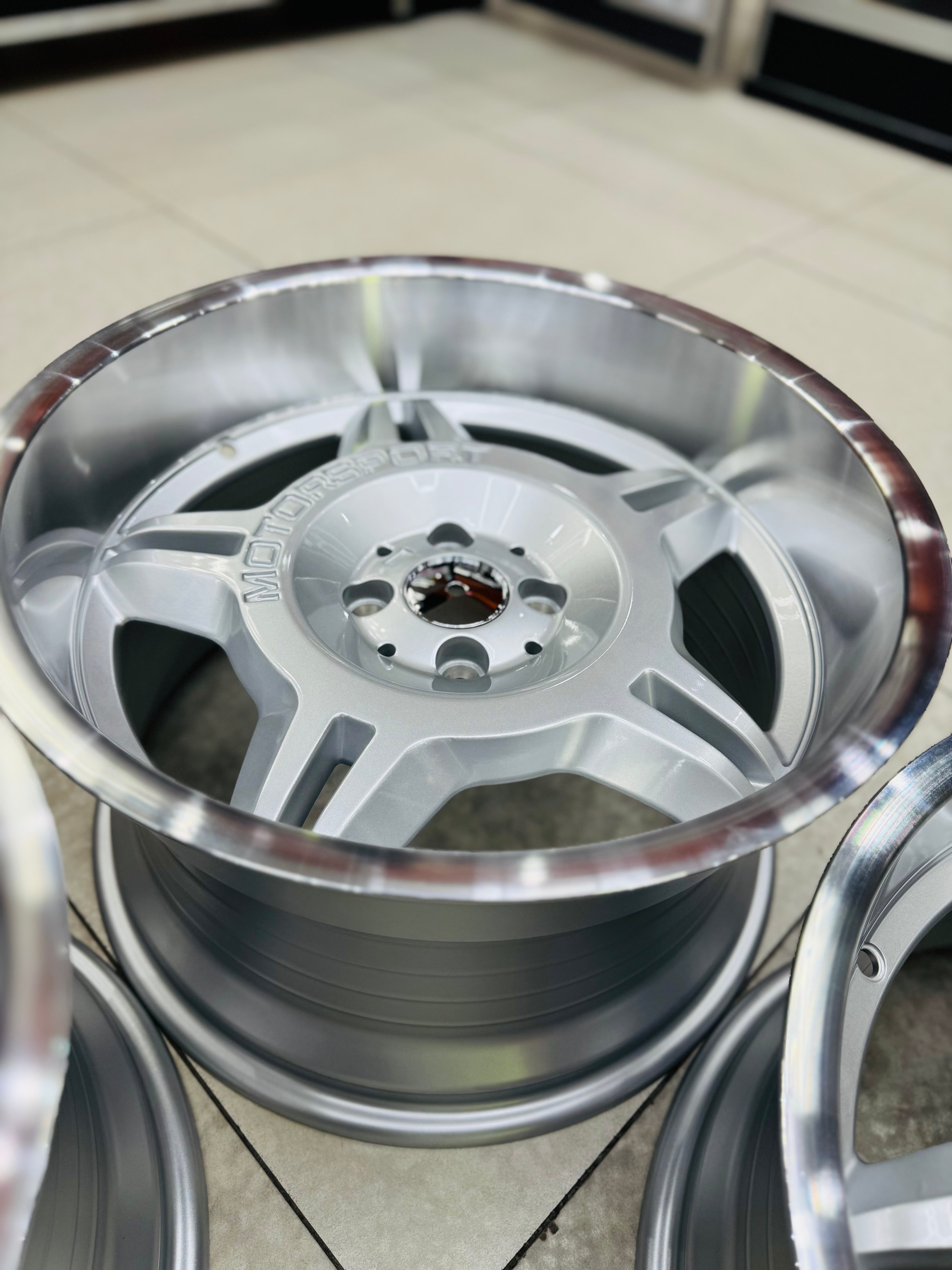 17” AS- GERMAN SPECS 8.5/10j 4/100  SILVER