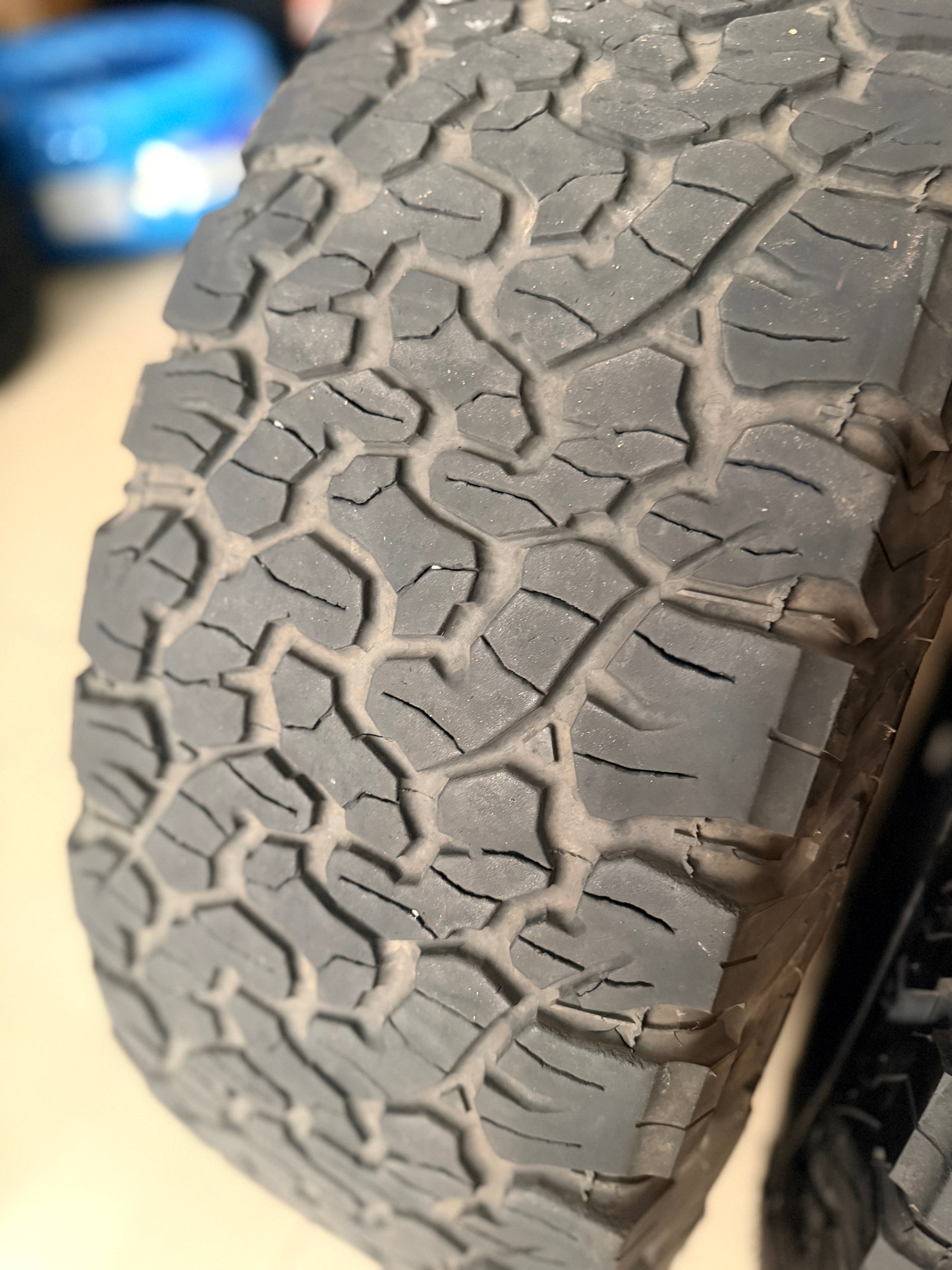 285/70/17  BF GOODRICH KO2 AT TYRES USED 50-60% thread   ( RAPTOR OEM TYRE) SOLD IN A SET OF 4