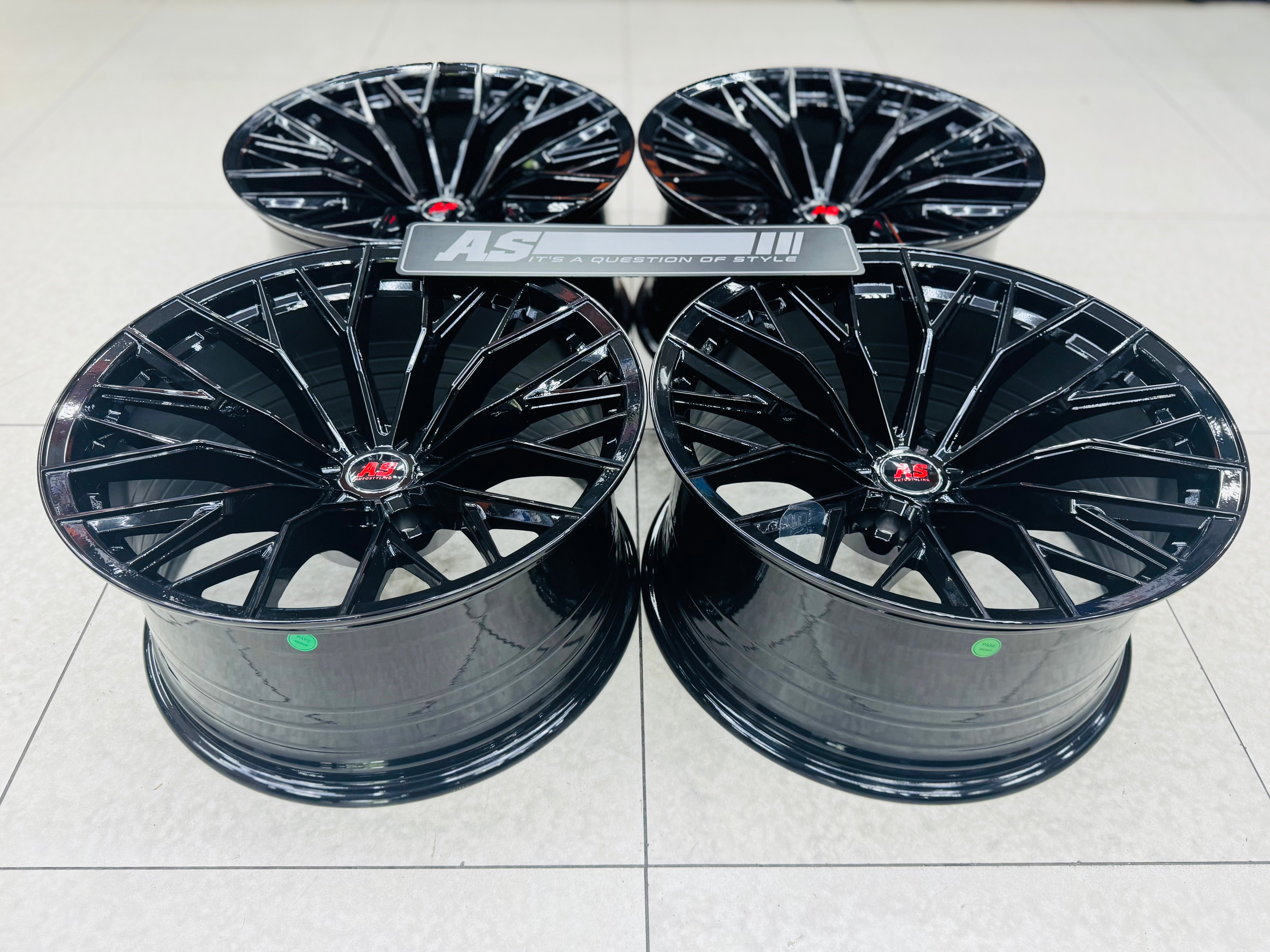 20” CONCAVO 06 GLOSS BLACK  BAKKIE RIMS 6/139 PCD