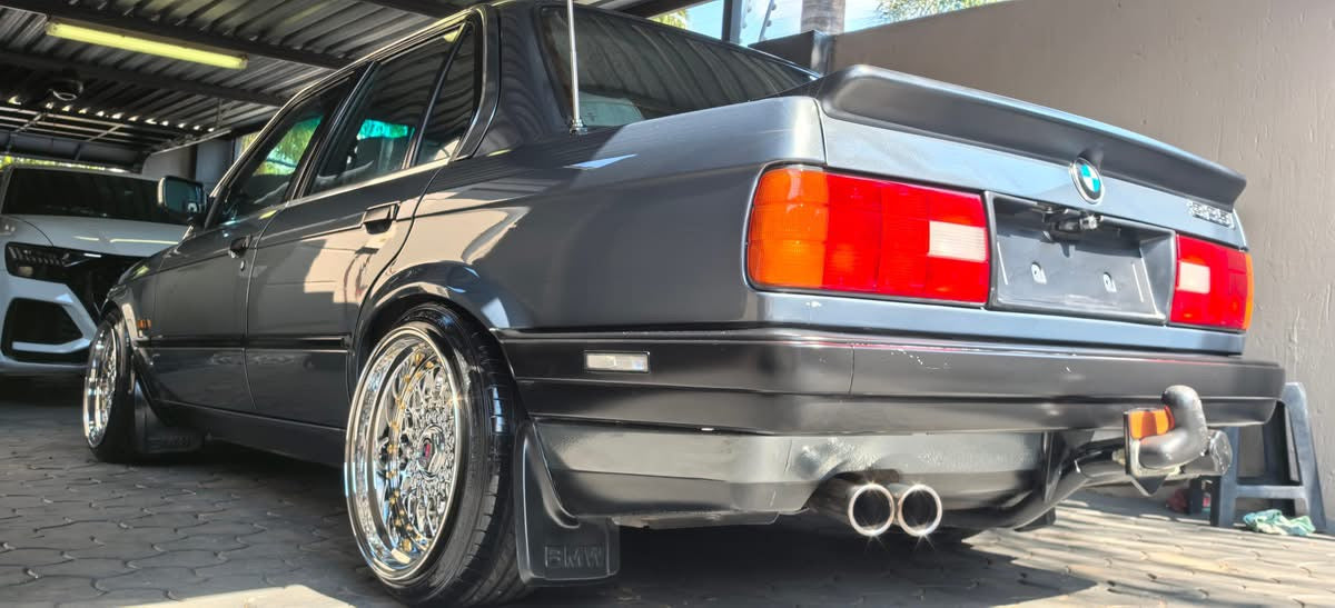 17” AS® Mesh chrome 4x100 & 5x100 10j rear GOLD STUDS