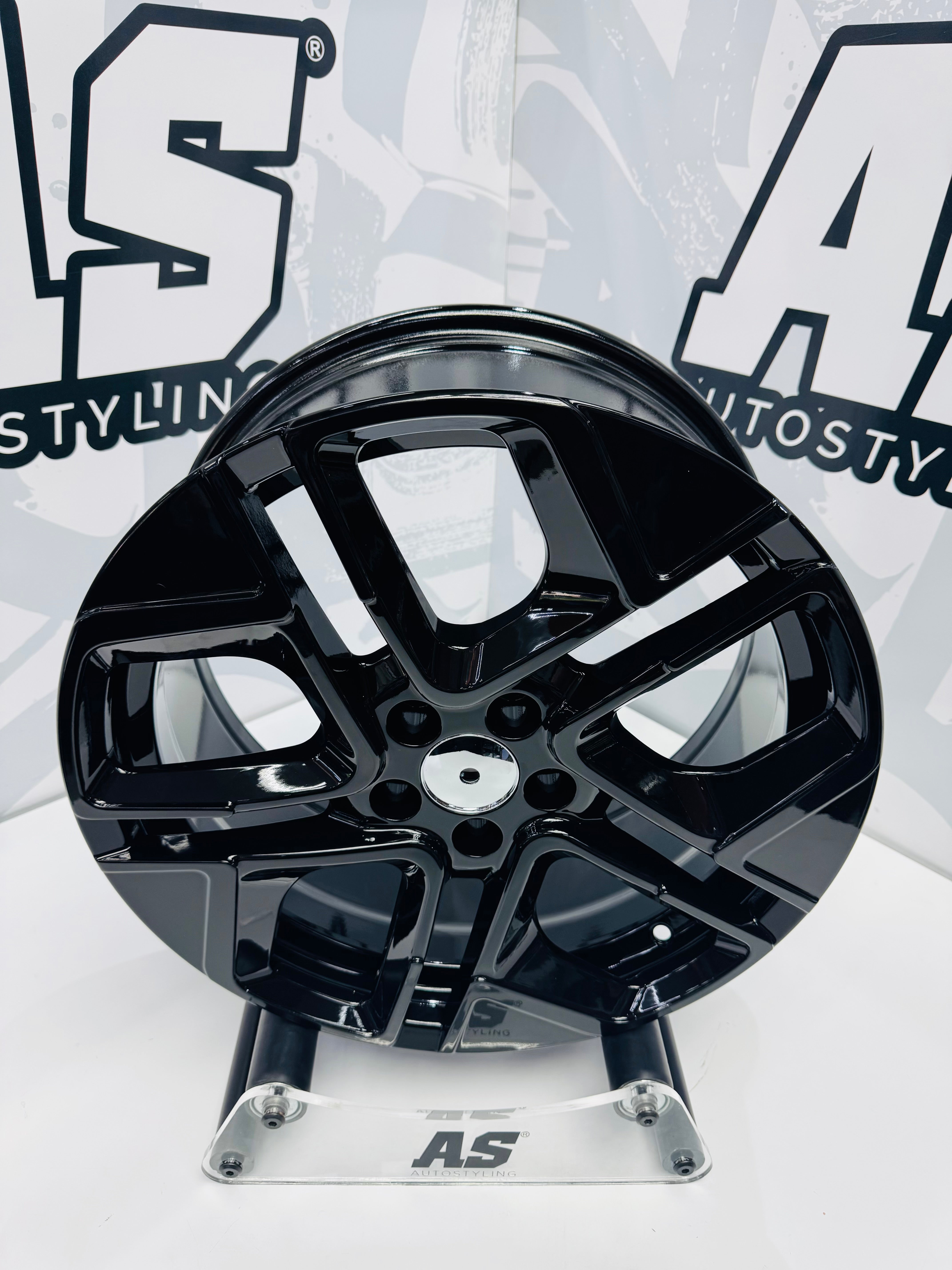 17” AS-TAIGO  5/100 BLACK RIMS