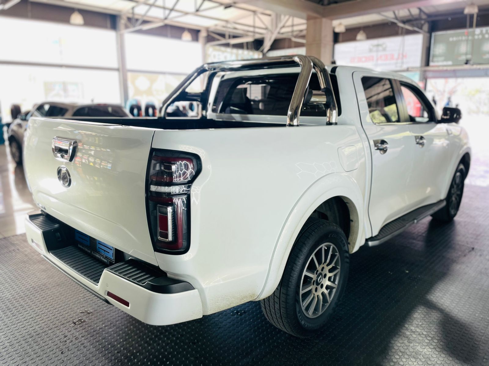 GWM P SERIES  ROLL BAR CHROME