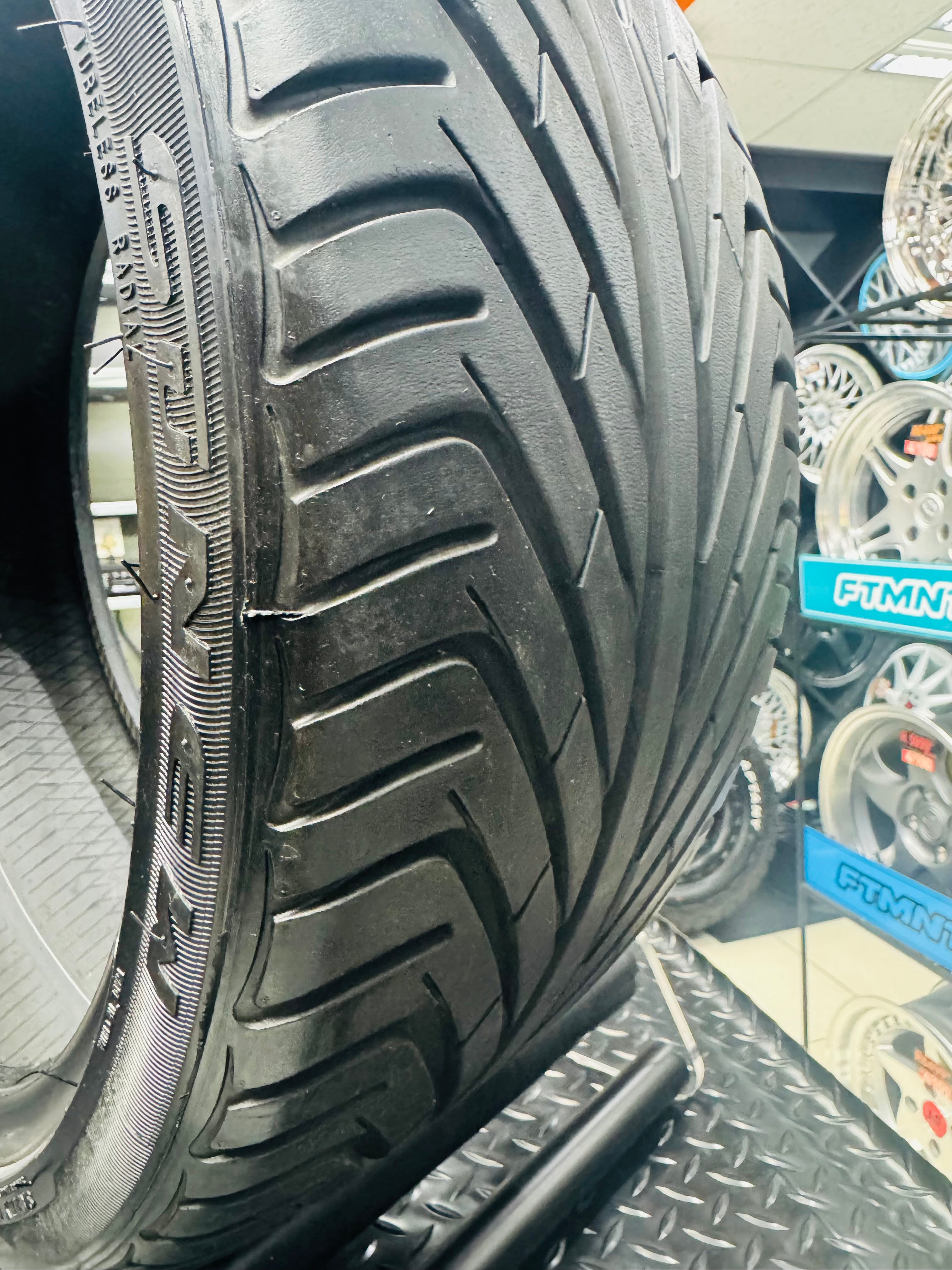 225/35/18 SUNEW TYRE ( used ) 75% life