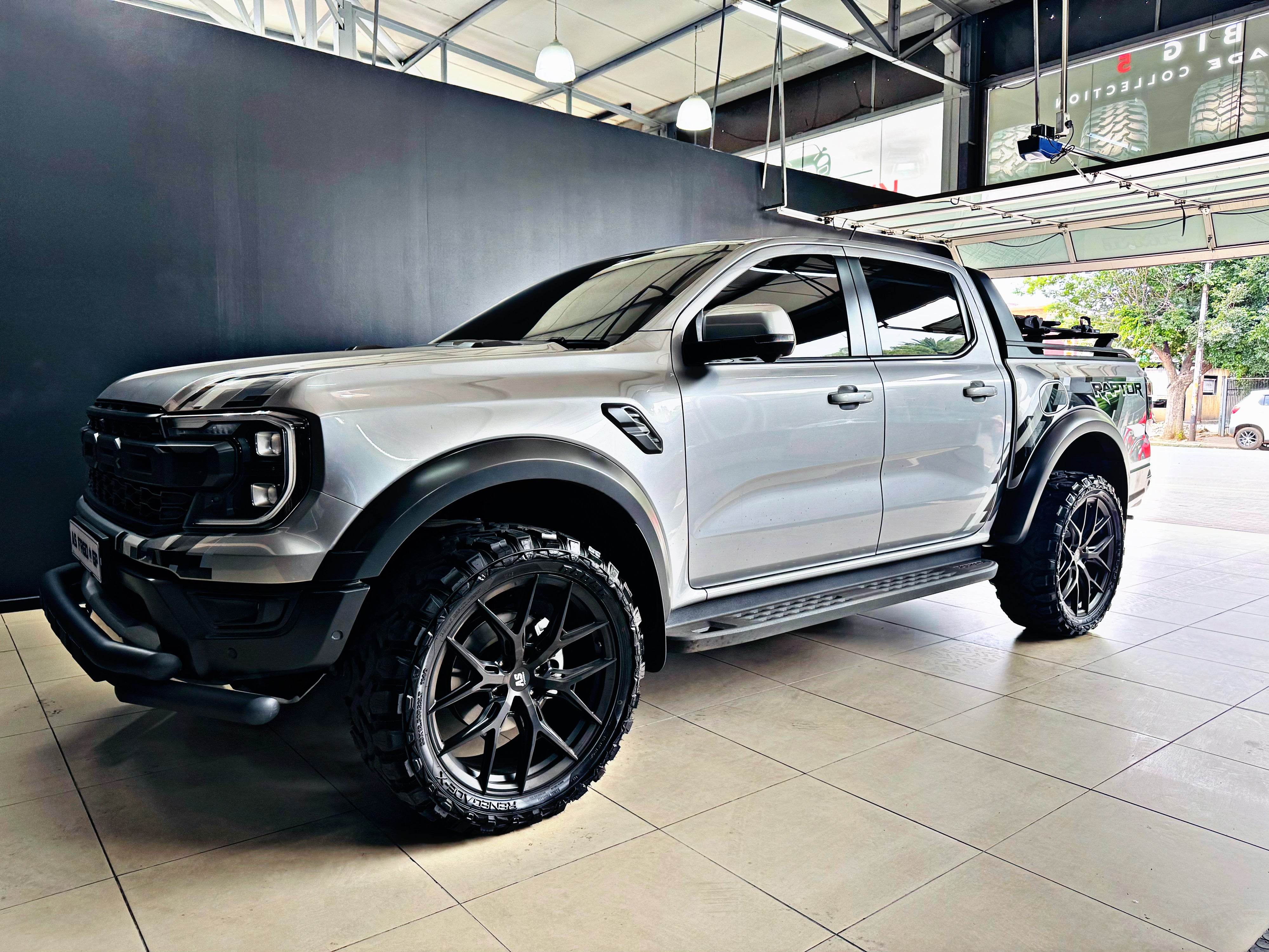 FORD RAPTOR RANGER/ EVEREST  NEX NEX GEN AMAROK NEXT GEN 2023 STYLING BAR 3 PIECE BLACK FITS ALL NEW GENERATION FORD RANGERS - Autostyling Klerksdorp