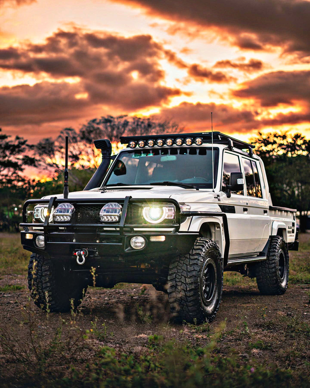 TOYOTA LANDCRUISER 79 2008-2023 LED HEADLIGHTS