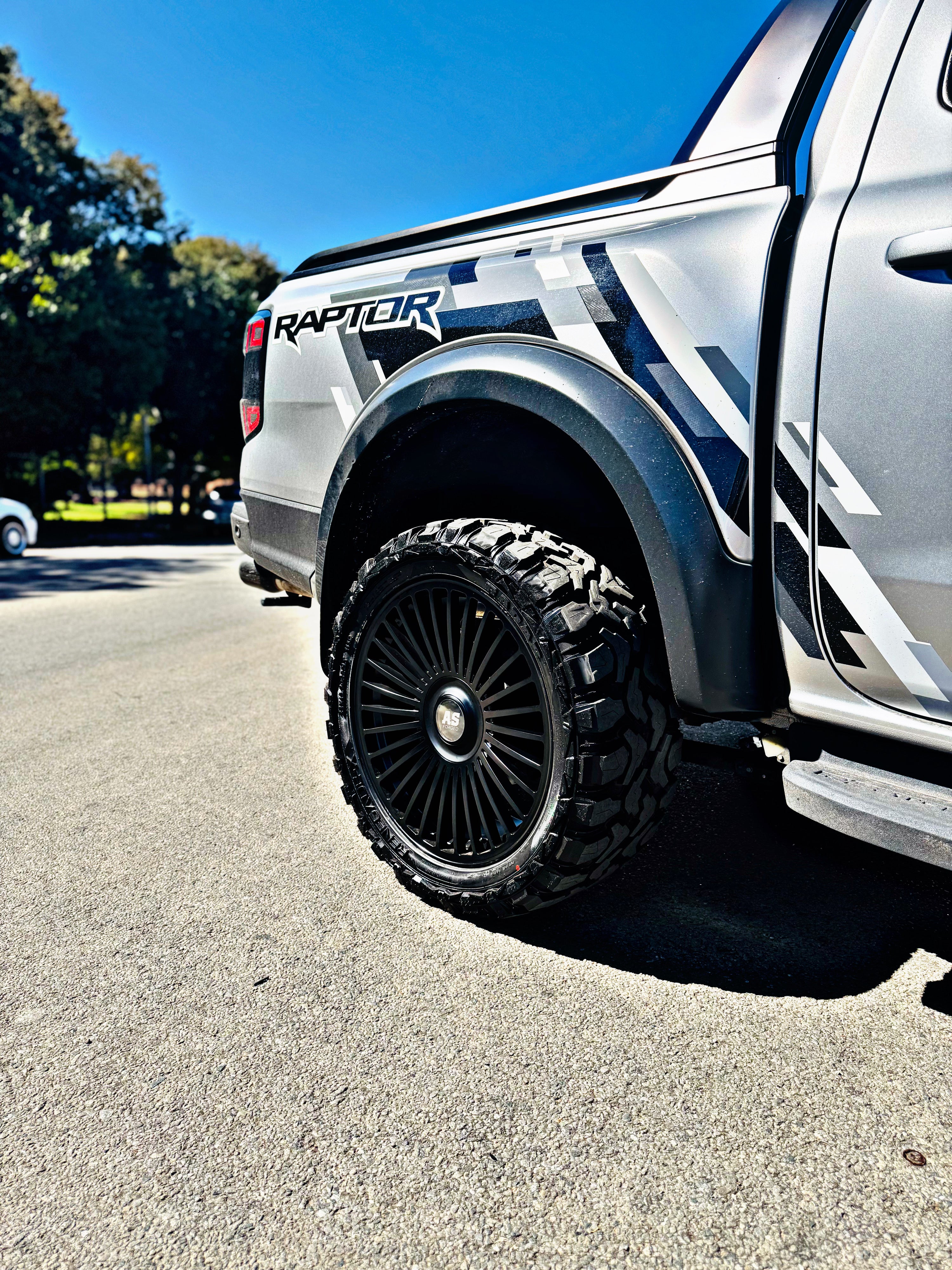 22 ” AS FULLY FORGED 018 RANGER & AMAROK FITMENT   FLOATING CAPS RIMS 6/139 PCD + 22” A/T + TPS MONITORS - Autostyling Klerksdorp