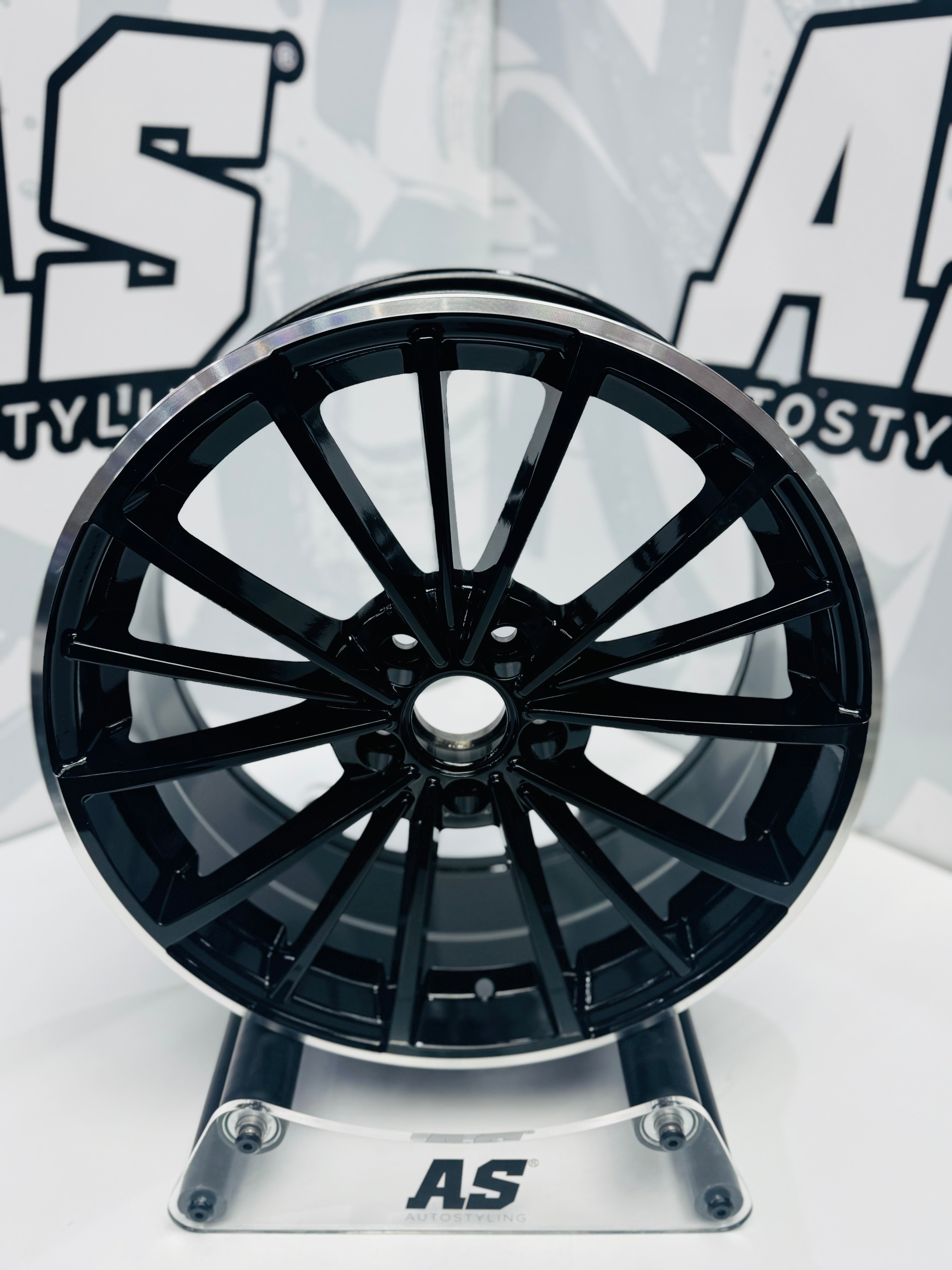 17” V-DUB  CLUBSPORT 2 GB SILVER LIP - Autostyling Klerksdorp