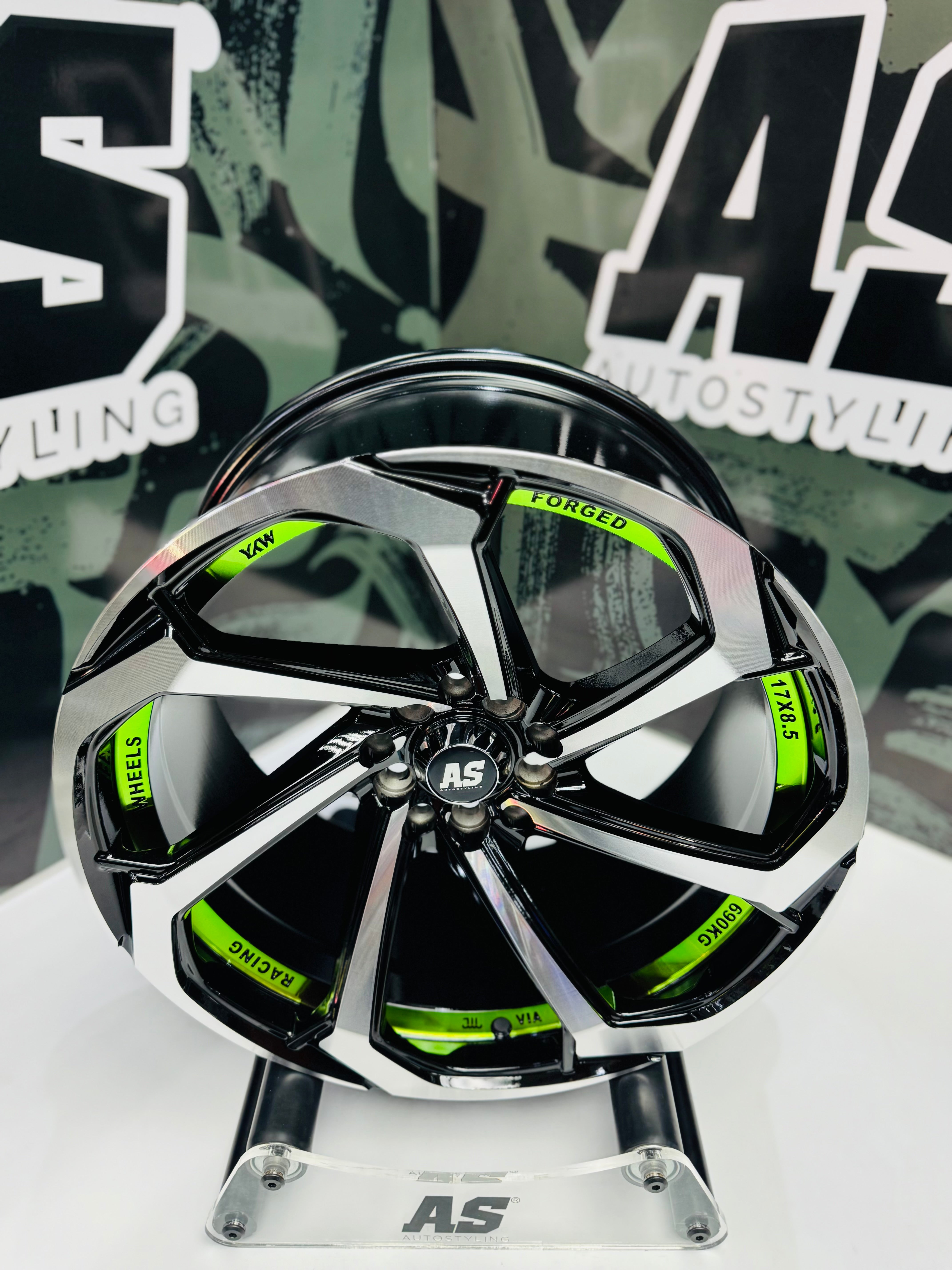 17” YKW 7038 4x100 or 4x114 & 5x100 or 5x114 rims - Autostyling Klerksdorp