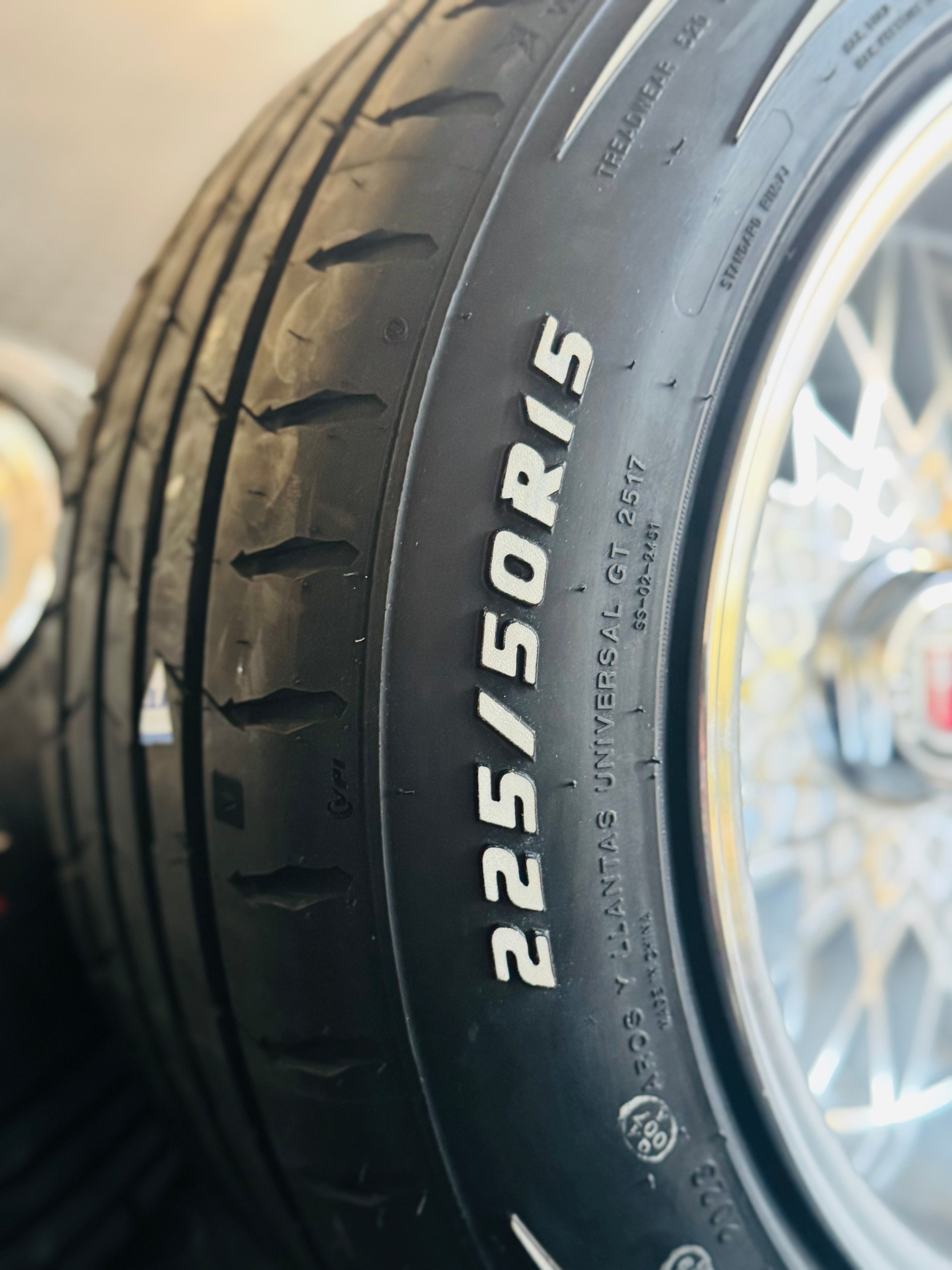225/50/15 VITOUR NEO DAJO SPORT WHITE LETTERS