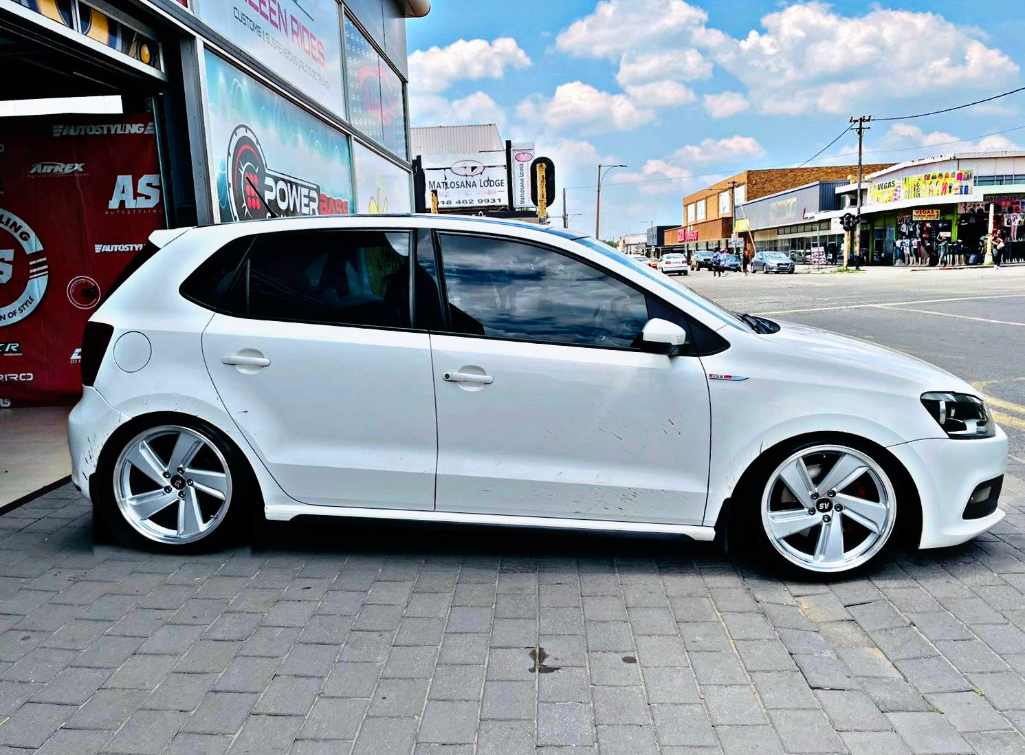 Militon Rims 17” AS- MILTON DISHED 5/100 SILVER RIMS – Autostyling Klerksdorp