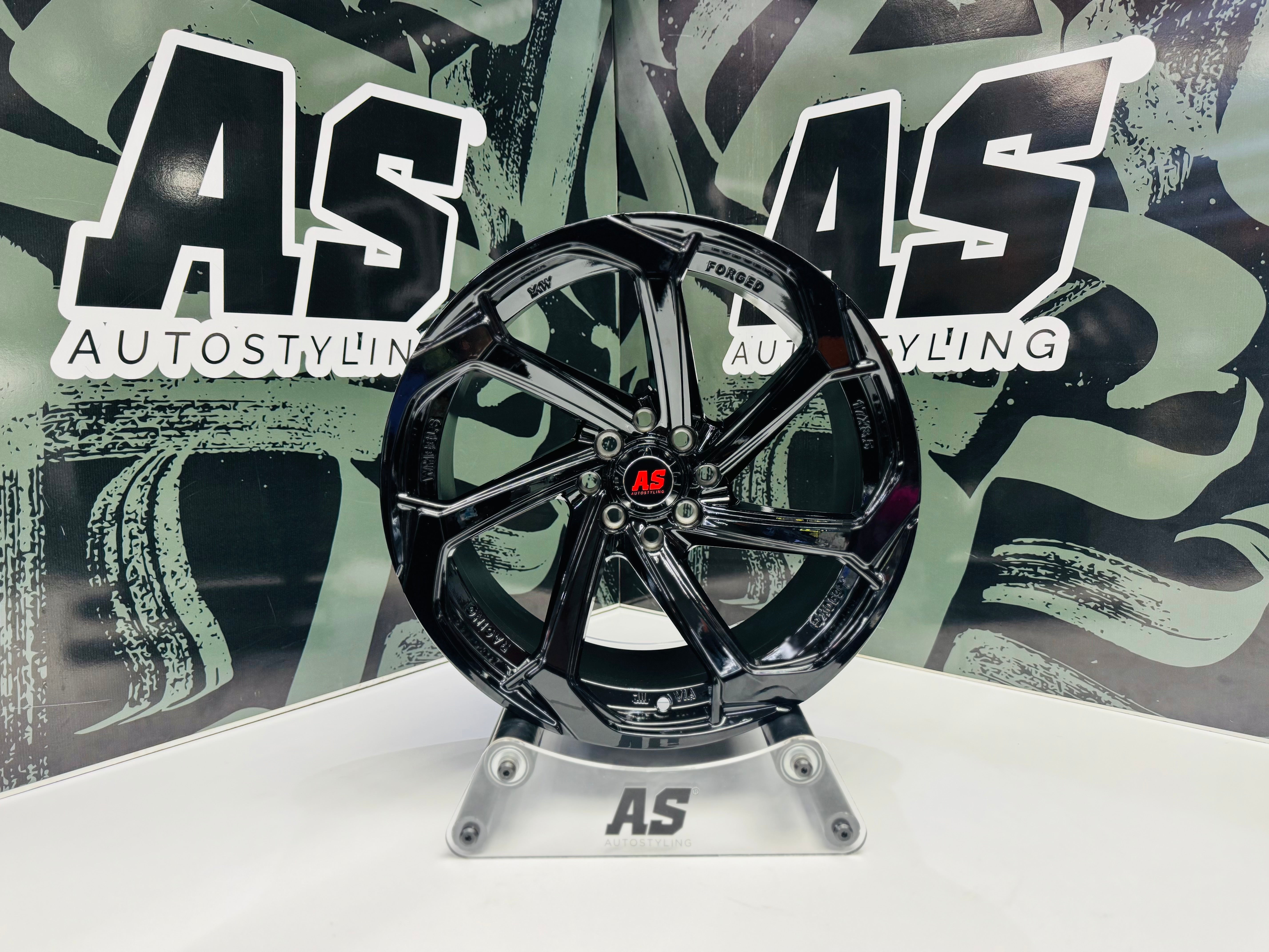 17” YKW 7038 4x100 or 4x114 & 5x100 or 5x114 rims - Autostyling Klerksdorp