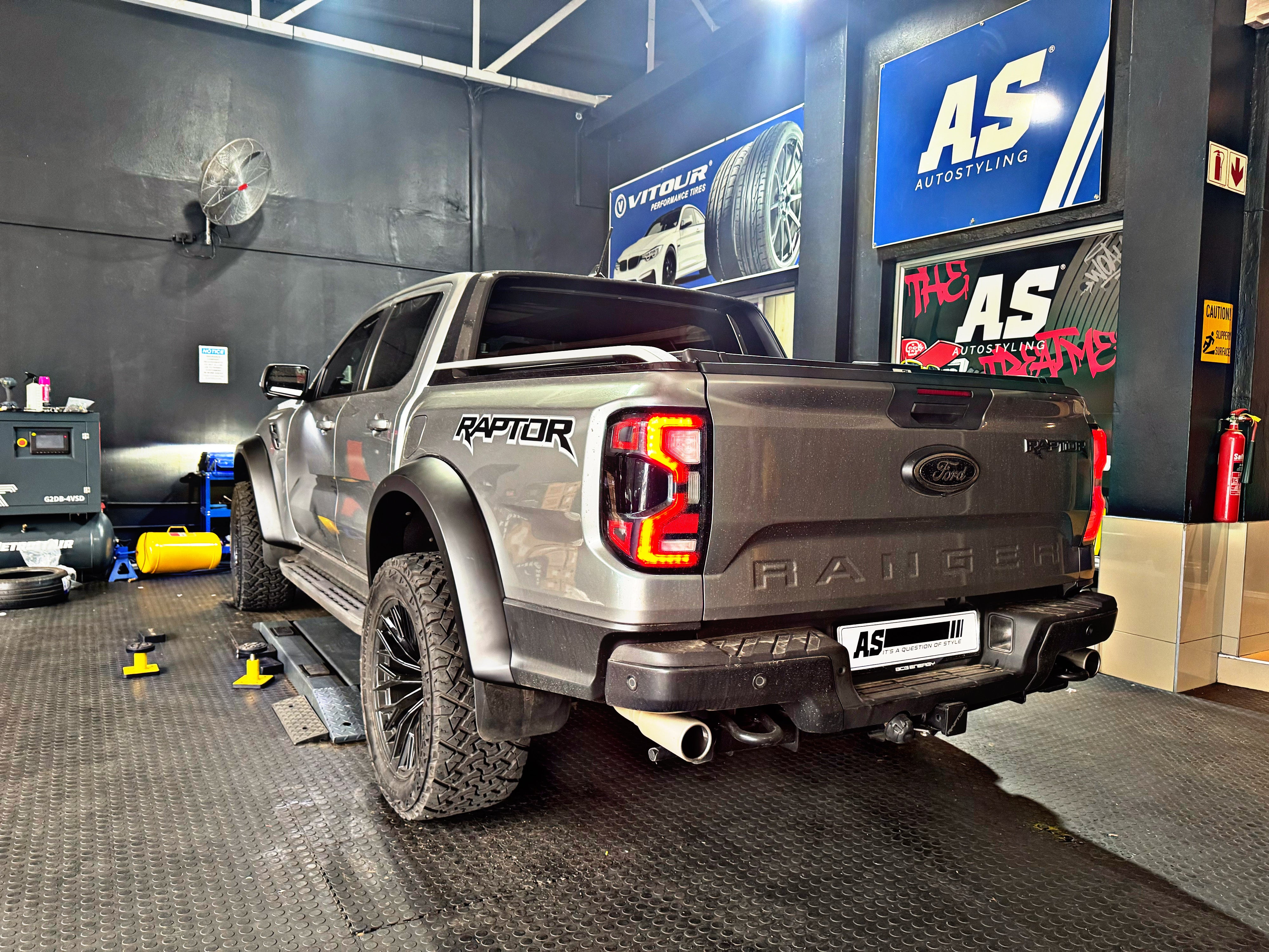A-GRADE PREMIUM RAPTOR WIDE BODY  KIT (50mm wider ) - OE COLOR (2022+ FORD RANGER RAPTOR) - Autostyling Klerksdorp