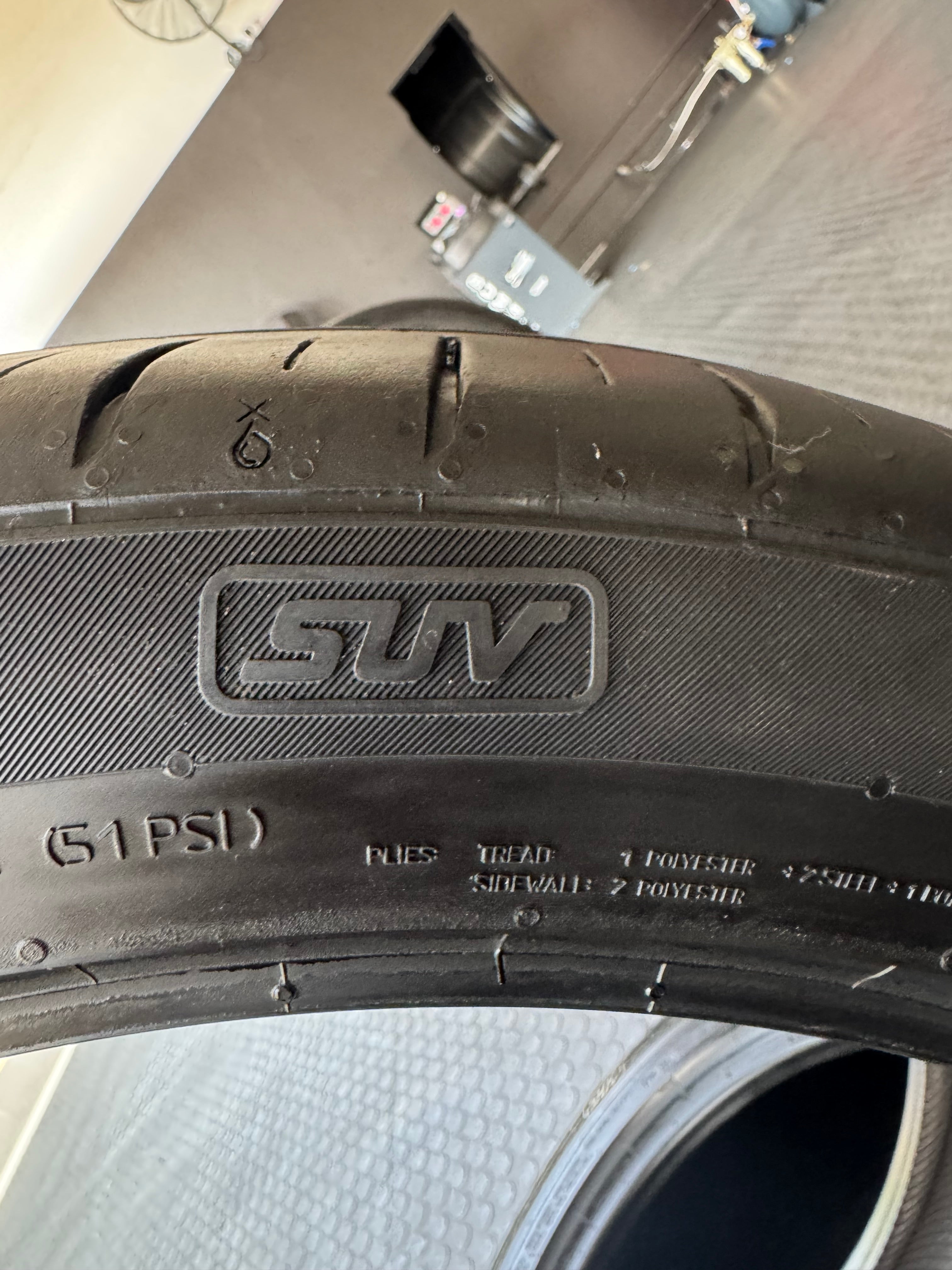 255/40/20 CONTINENTAL  SPORT CONTAC 5 TYRES  (USED) 50% TREAD sold in set of 2
