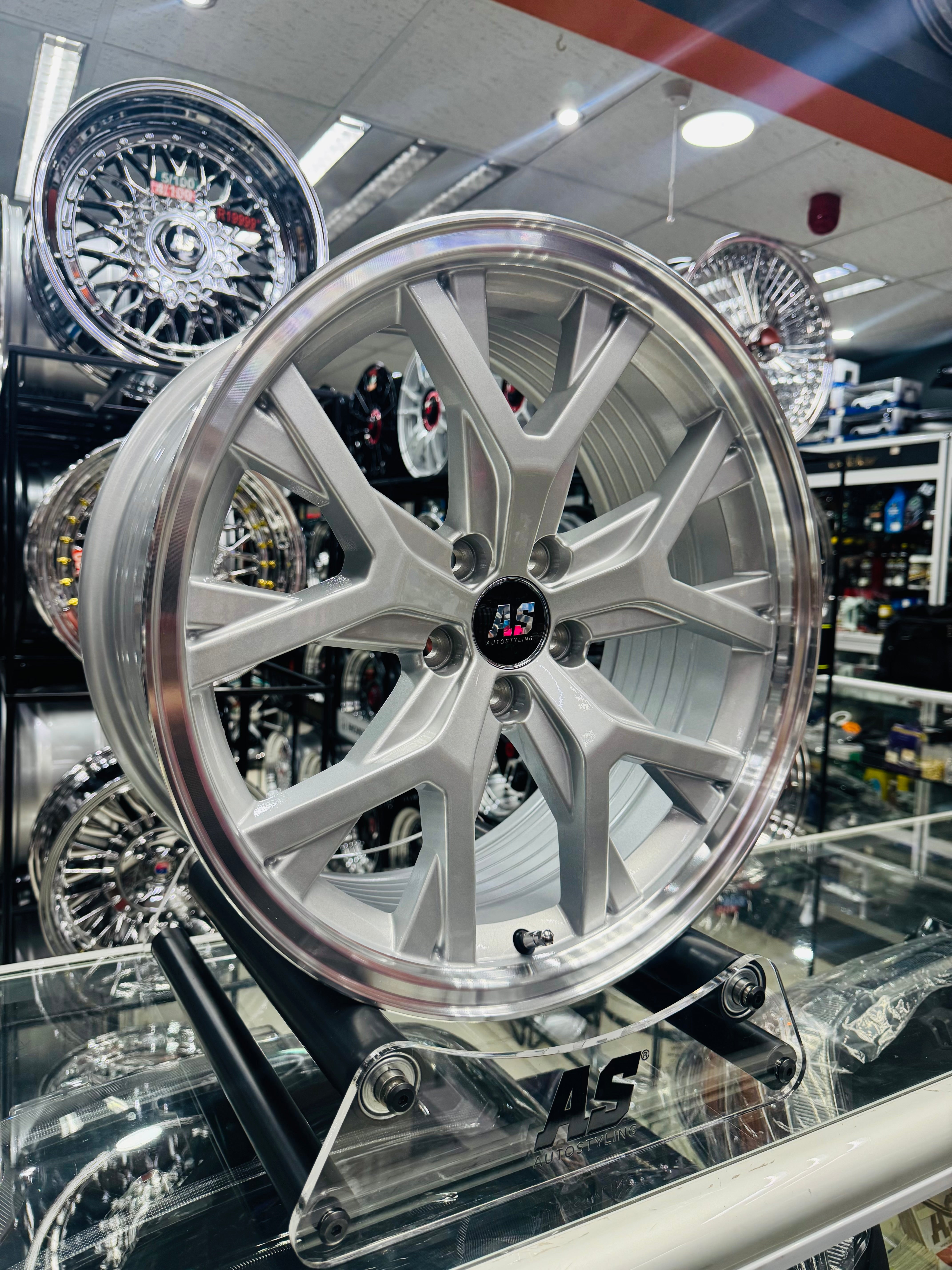 17” AS- POLO CROSS CANYON  DISHED 5/100 SILVER RIMS - Autostyling Klerksdorp
