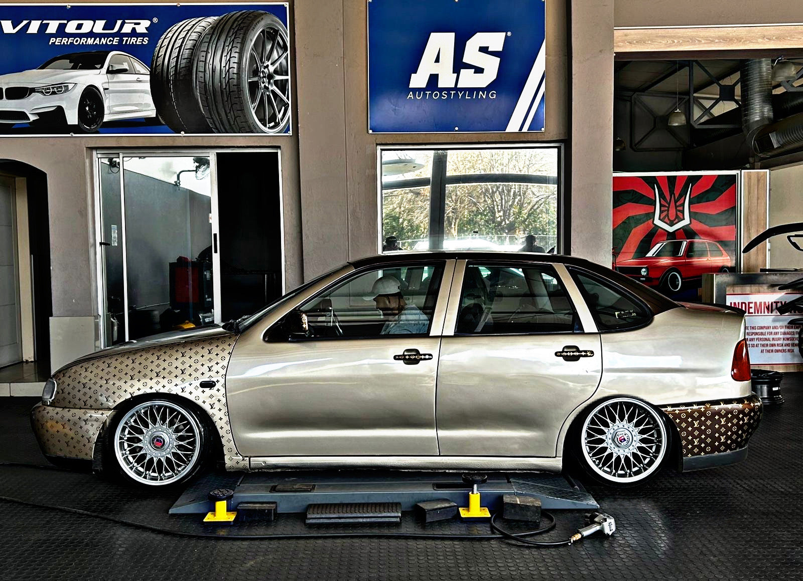 16” AS-VURA MESH / JETTA VR6 click on description for specs