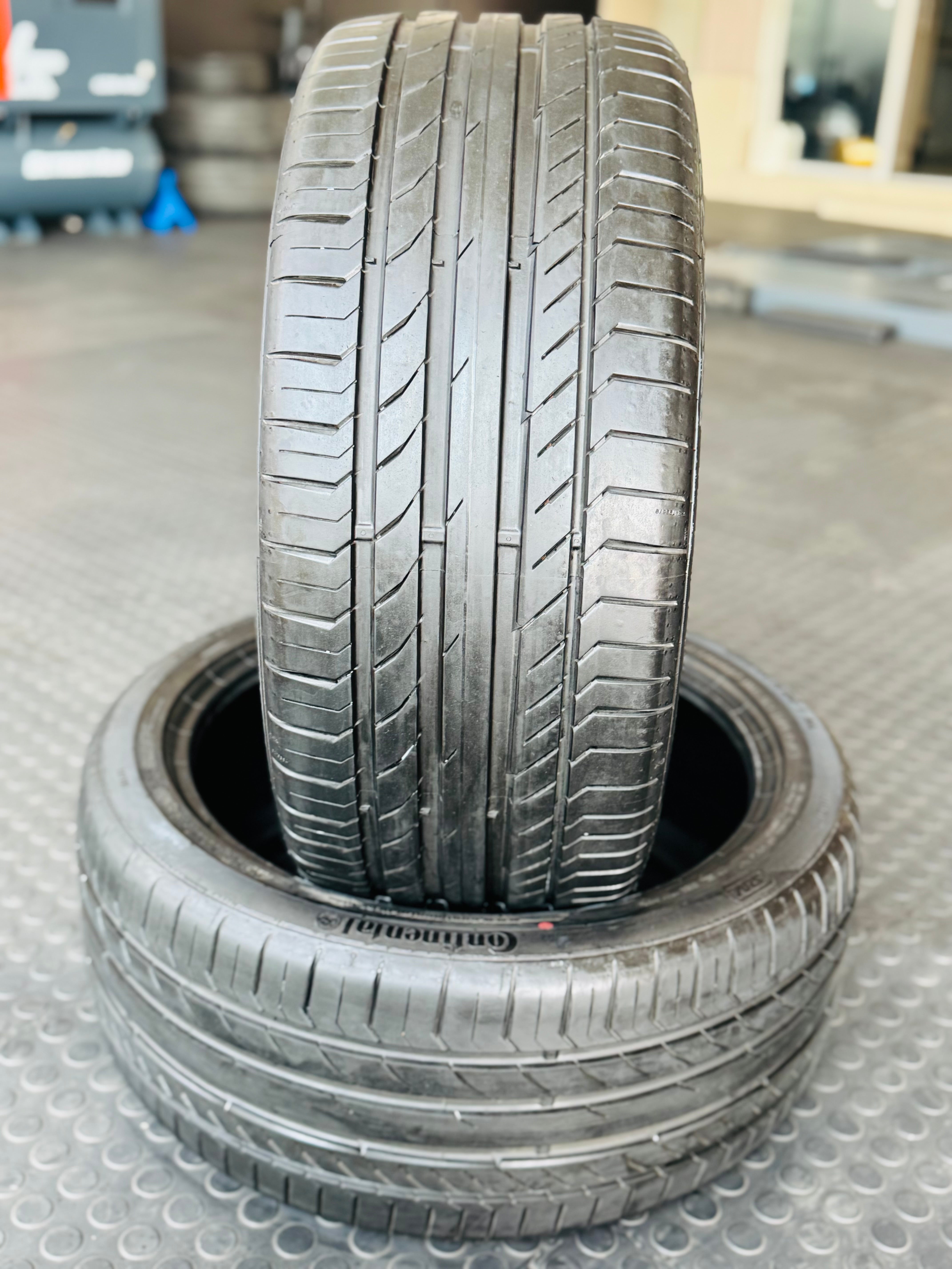255/40/20 CONTINENTAL  SPORT with CONTI SEAL TECHNOLOGY CONTACT 5 TYRES  (USED) 90% TREAD sold in set of 2