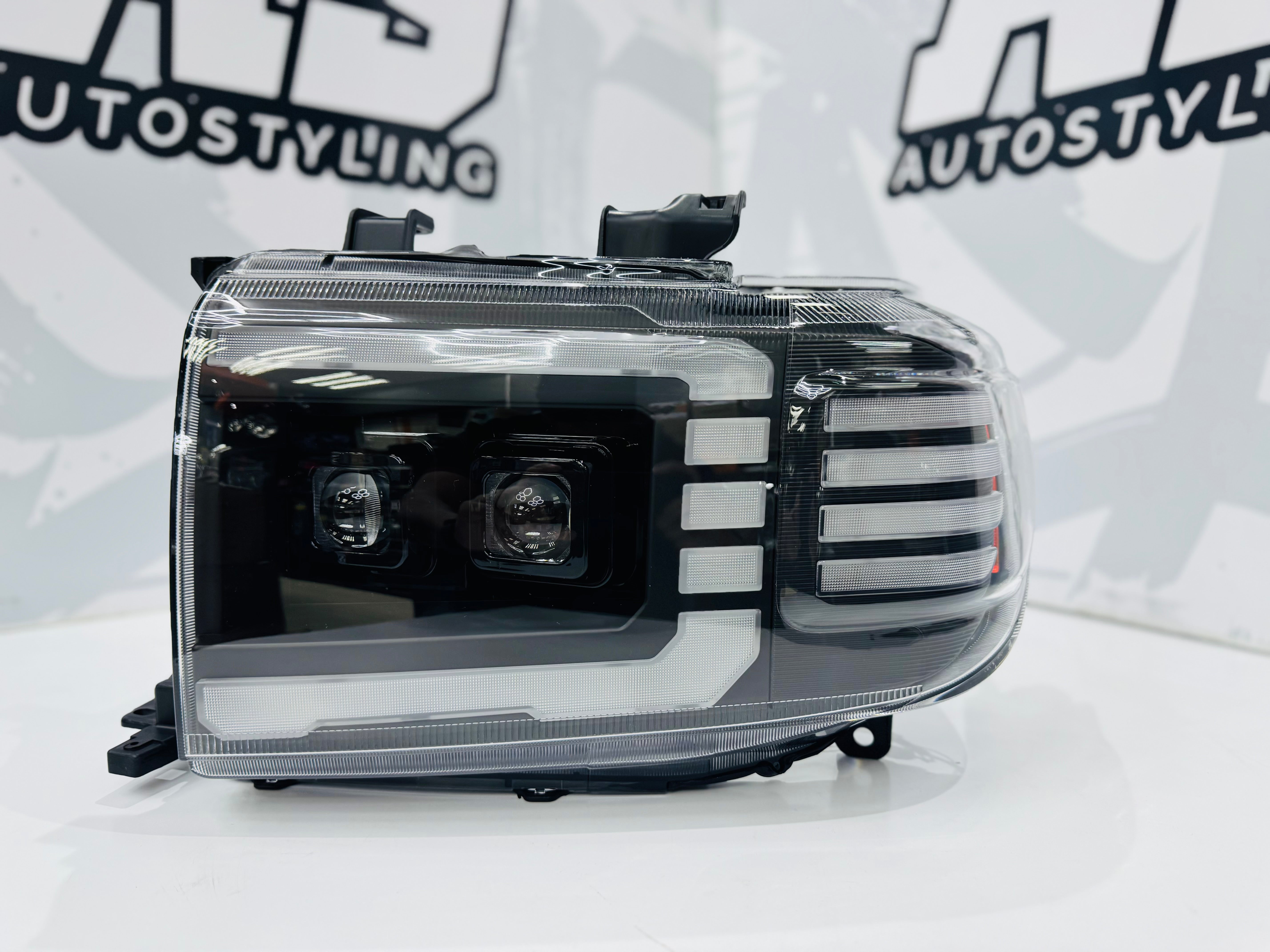 TOYOTA LANDCRUISER 79 2008-2023 FJ  STYLE DYNAMIC LED HEADLIGHTS