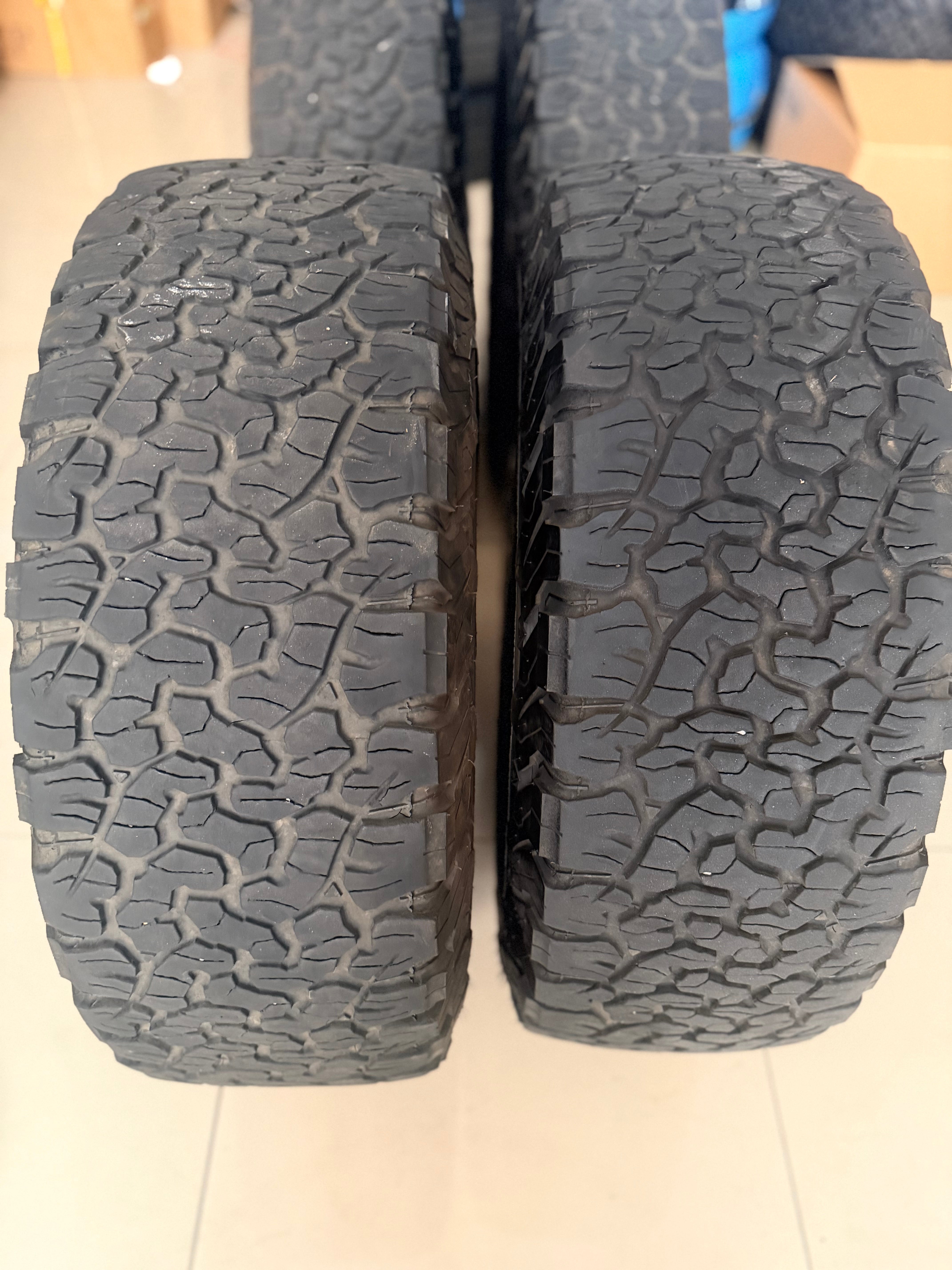285/70/17  BF GOODRICH KO2 AT TYRES USED 50-60% thread   ( RAPTOR OEM TYRE) SOLD IN A SET OF 4