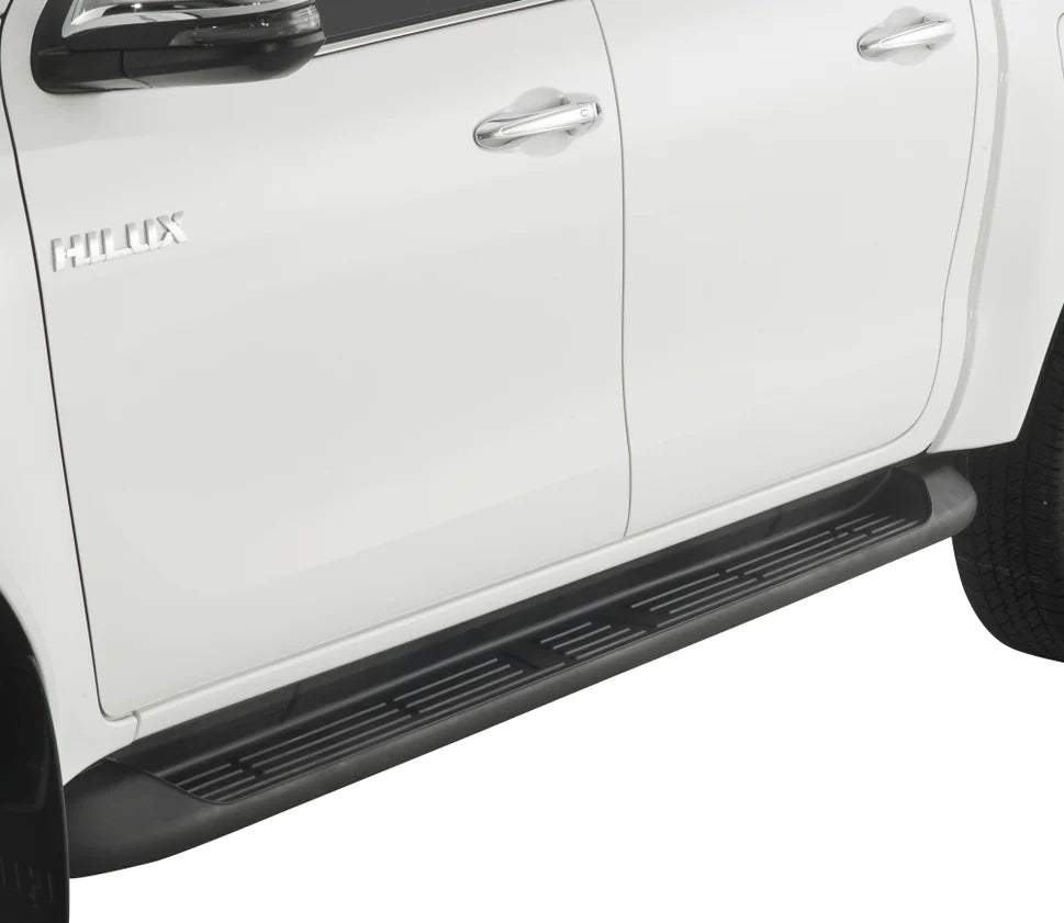 TOYOTA HILUX 2016+ SIDE STEPS BRAND NEW